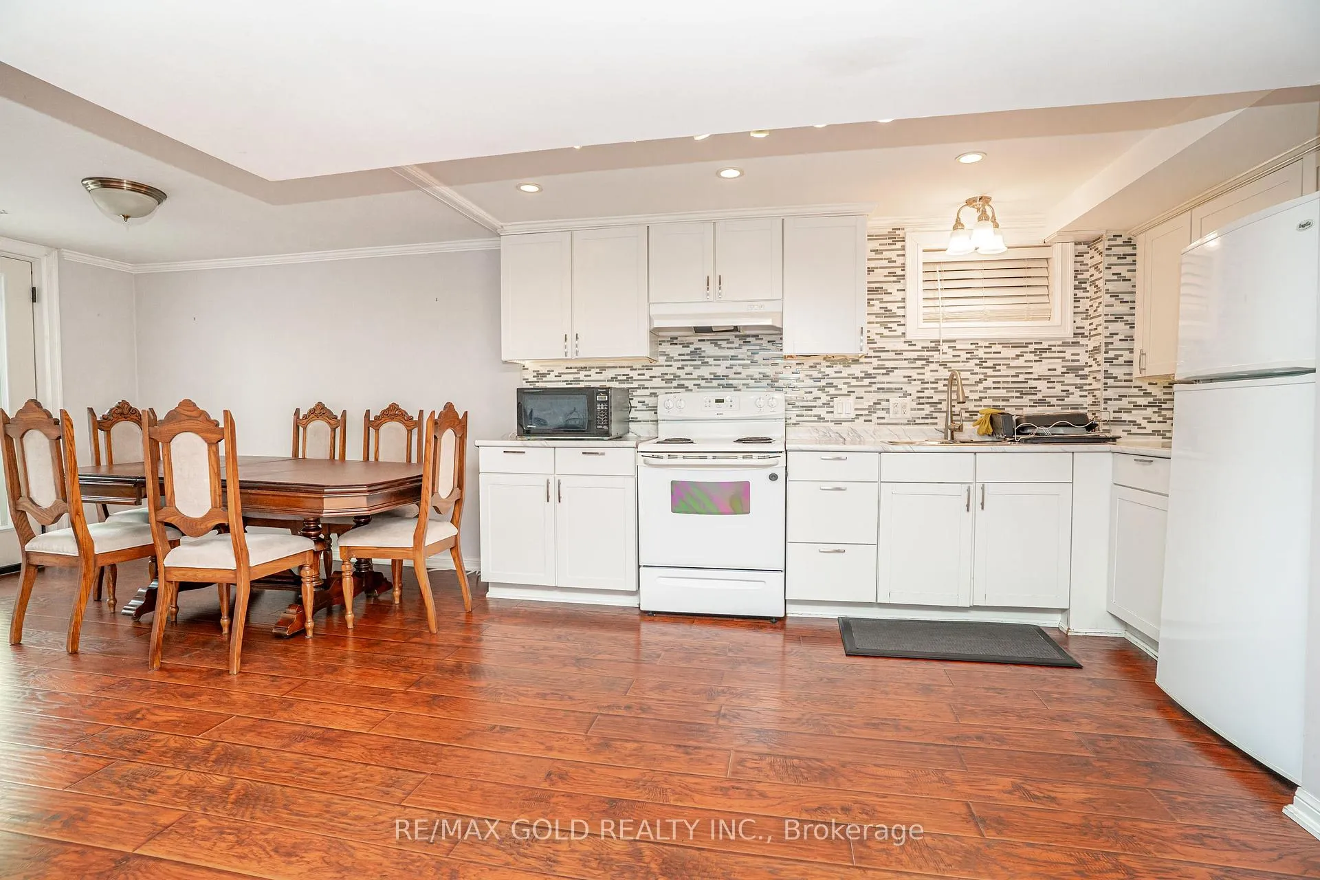 Photo 31 of 23 Dunster Crescent, Brampton, Southgate — HOMEH