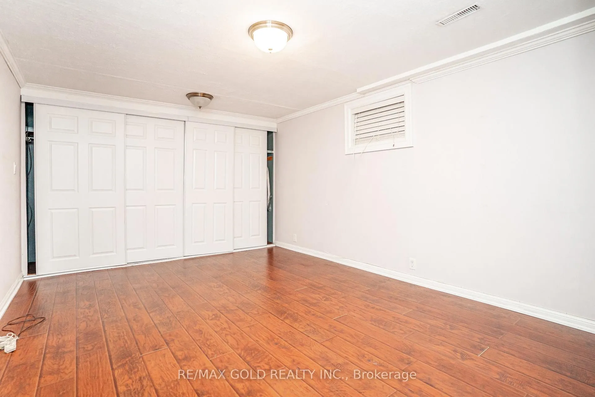 Photo 35 of 23 Dunster Crescent, Brampton, Southgate — HOMEH