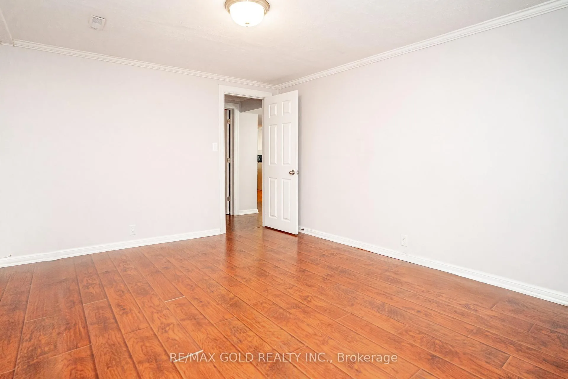 Photo 36 of 23 Dunster Crescent, Brampton, Southgate — HOMEH