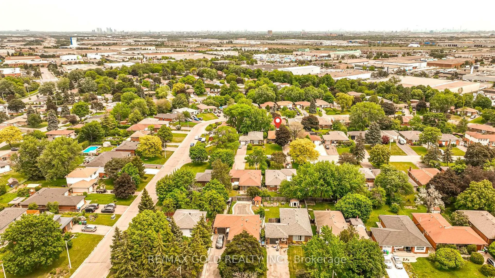 Photo 49 of 23 Dunster Crescent, Brampton, Southgate — HOMEH