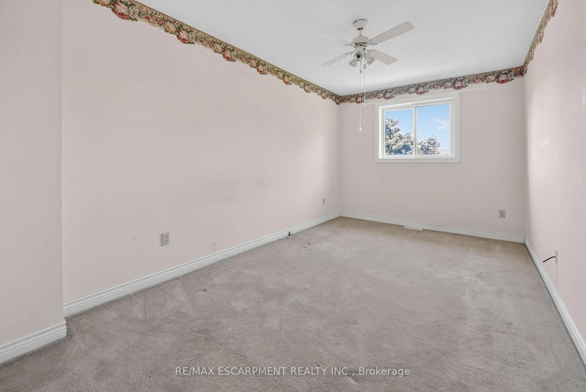 Photo 17 of Unit 2, 9 Wentworth Drive, Grimsby, Grimsby East — HOMEH