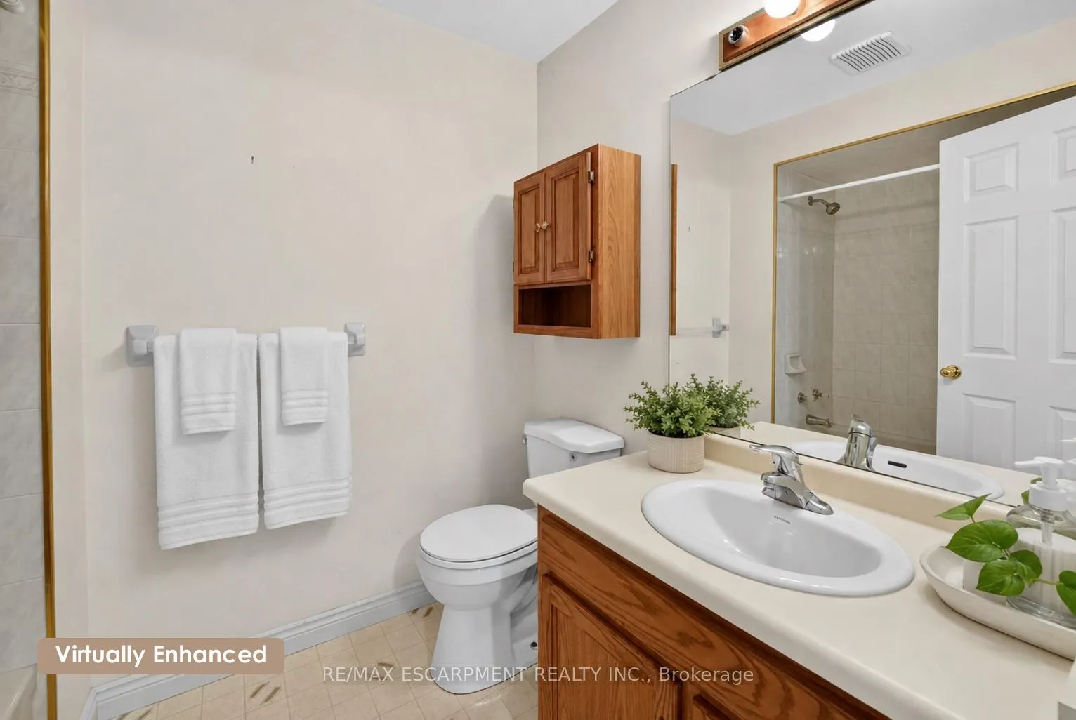 Photo 20 of Unit 2, 9 Wentworth Drive, Grimsby, Grimsby East — HOMEH