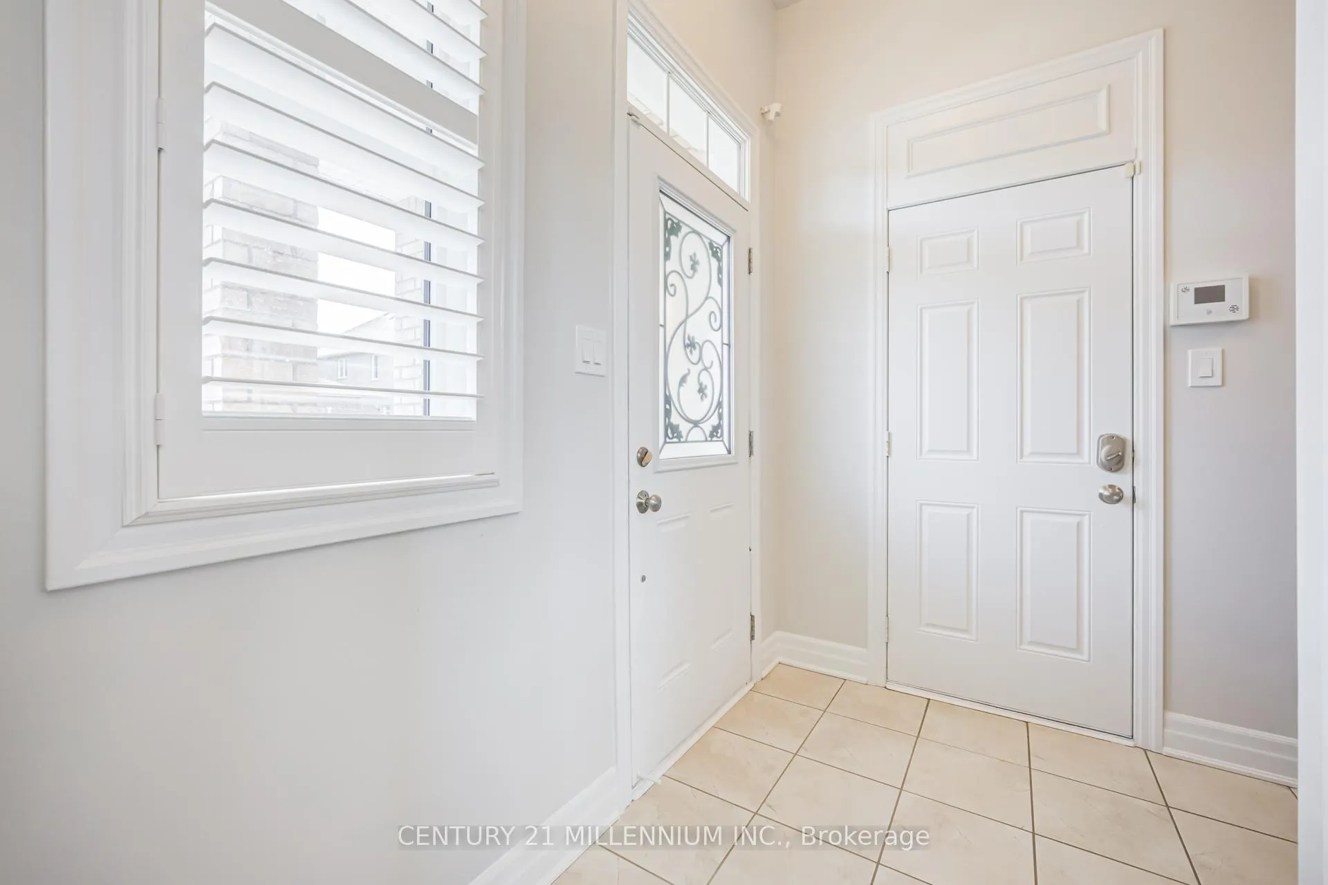 Photo 3 of 90 Stedford Crescent, Brampton, Northwest Brampton — HOMEH