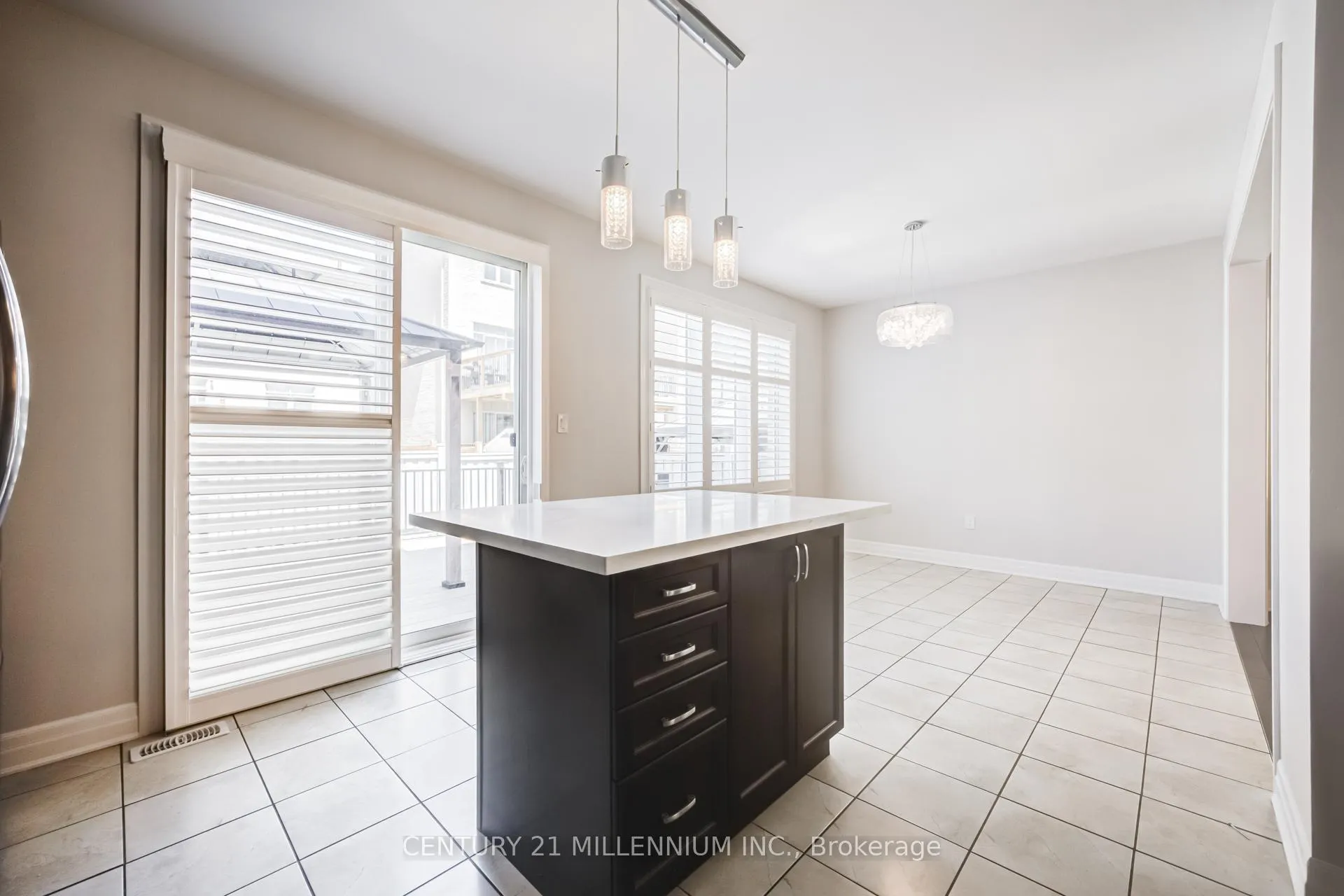 Photo 12 of 90 Stedford Crescent, Brampton, Northwest Brampton — HOMEH