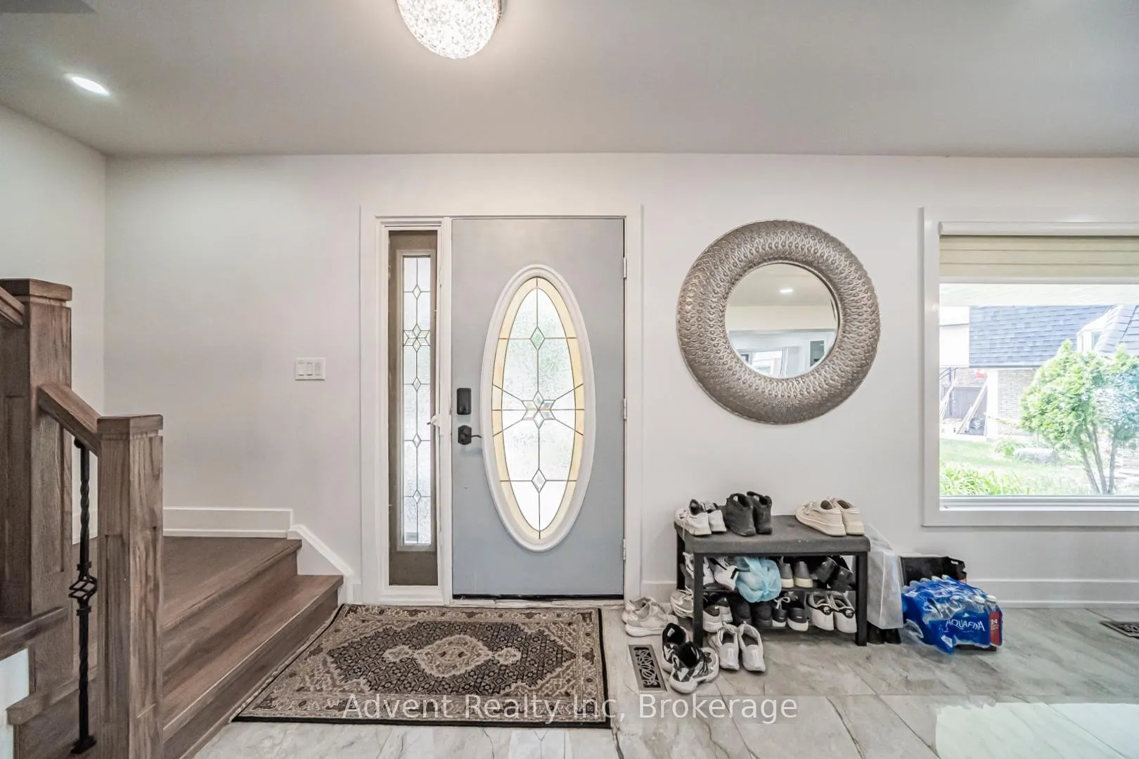 Photo 3 of 95 Pringle Avenue, Markham, Markham Village — HOMEH