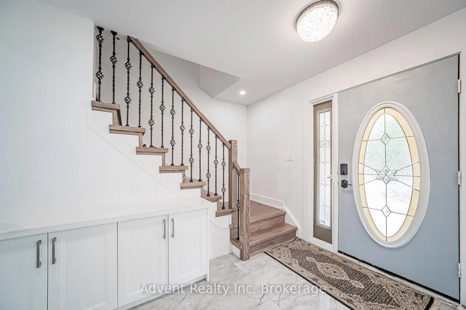 Photo 4 of 95 Pringle Avenue, Markham, Markham Village — HOMEH
