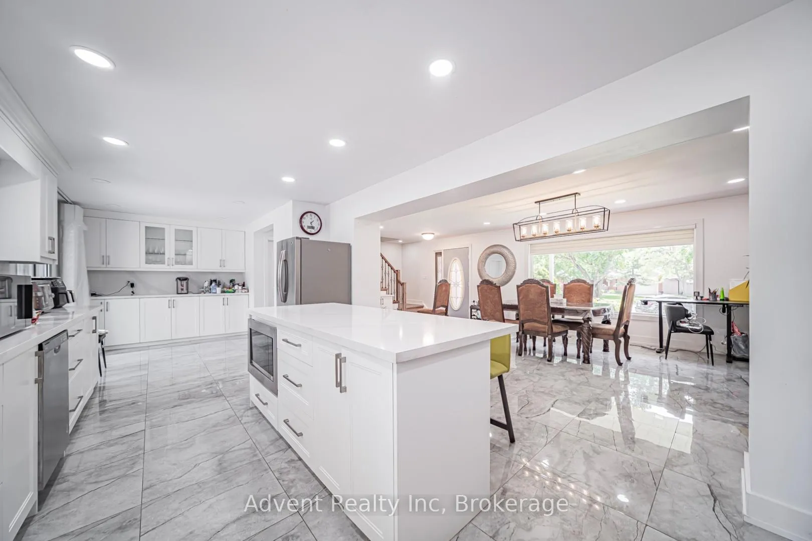 Photo 12 of 95 Pringle Avenue, Markham, Markham Village — HOMEH