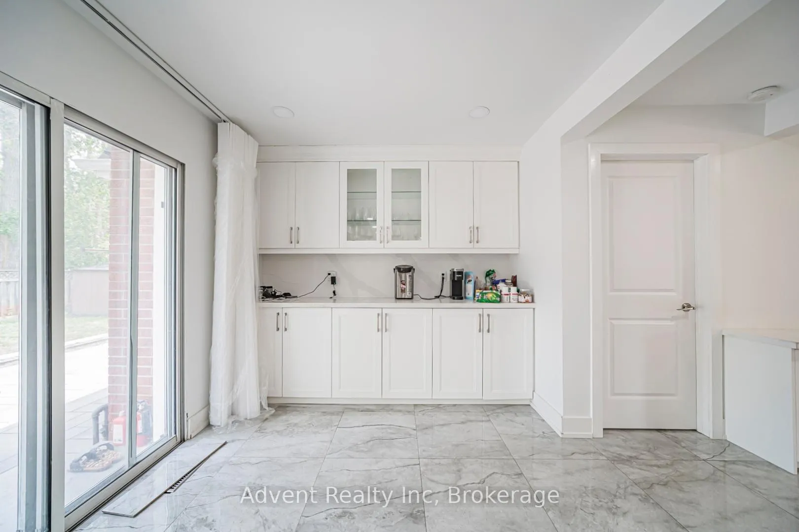 Photo 13 of 95 Pringle Avenue, Markham, Markham Village — HOMEH