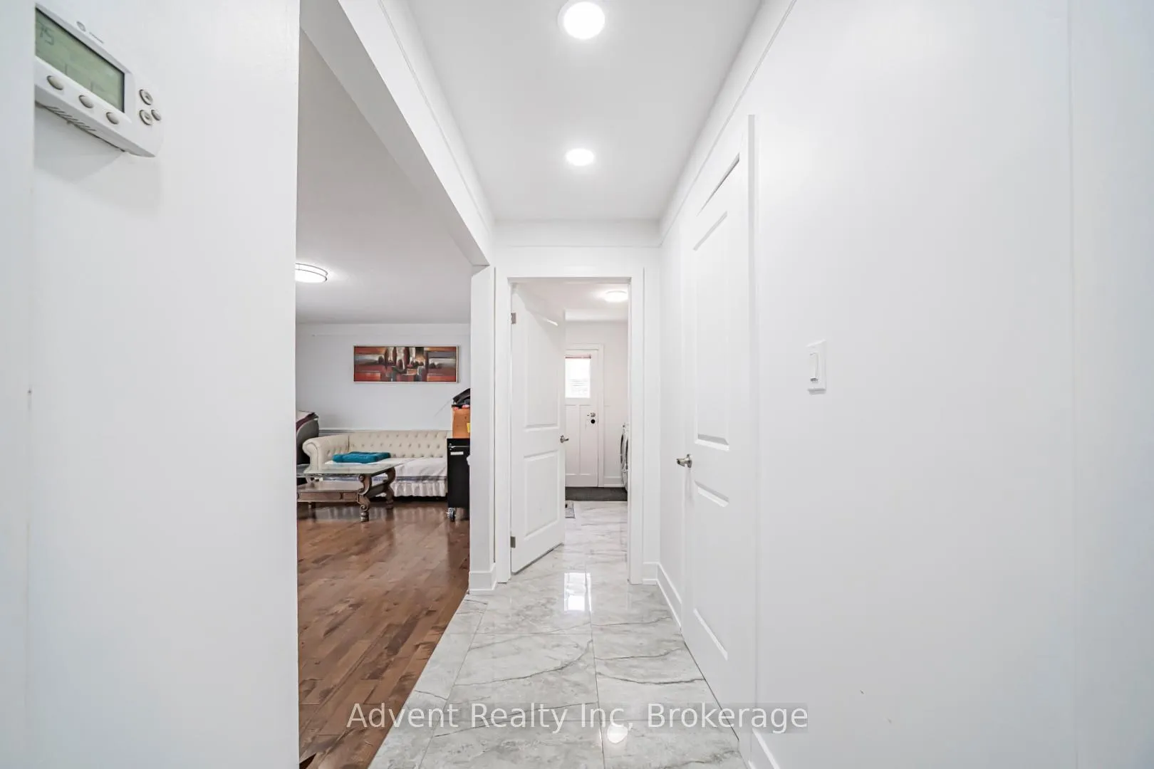 Photo 15 of 95 Pringle Avenue, Markham, Markham Village — HOMEH