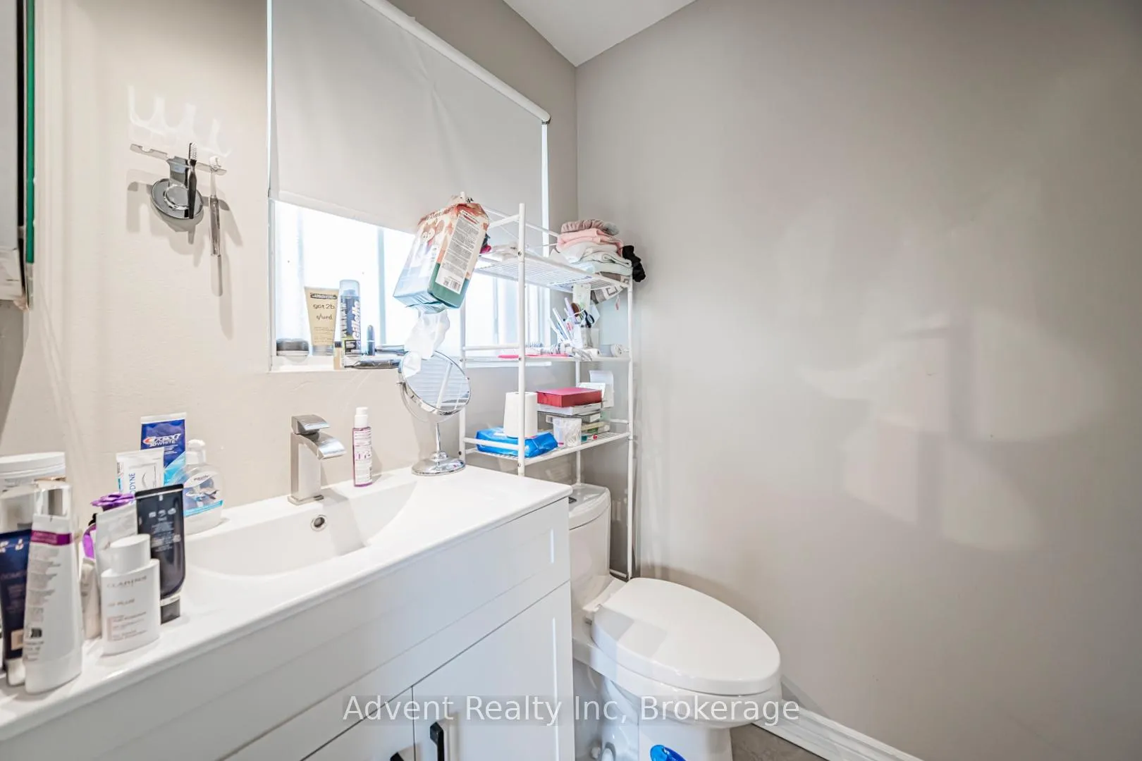 Photo 26 of 95 Pringle Avenue, Markham, Markham Village — HOMEH