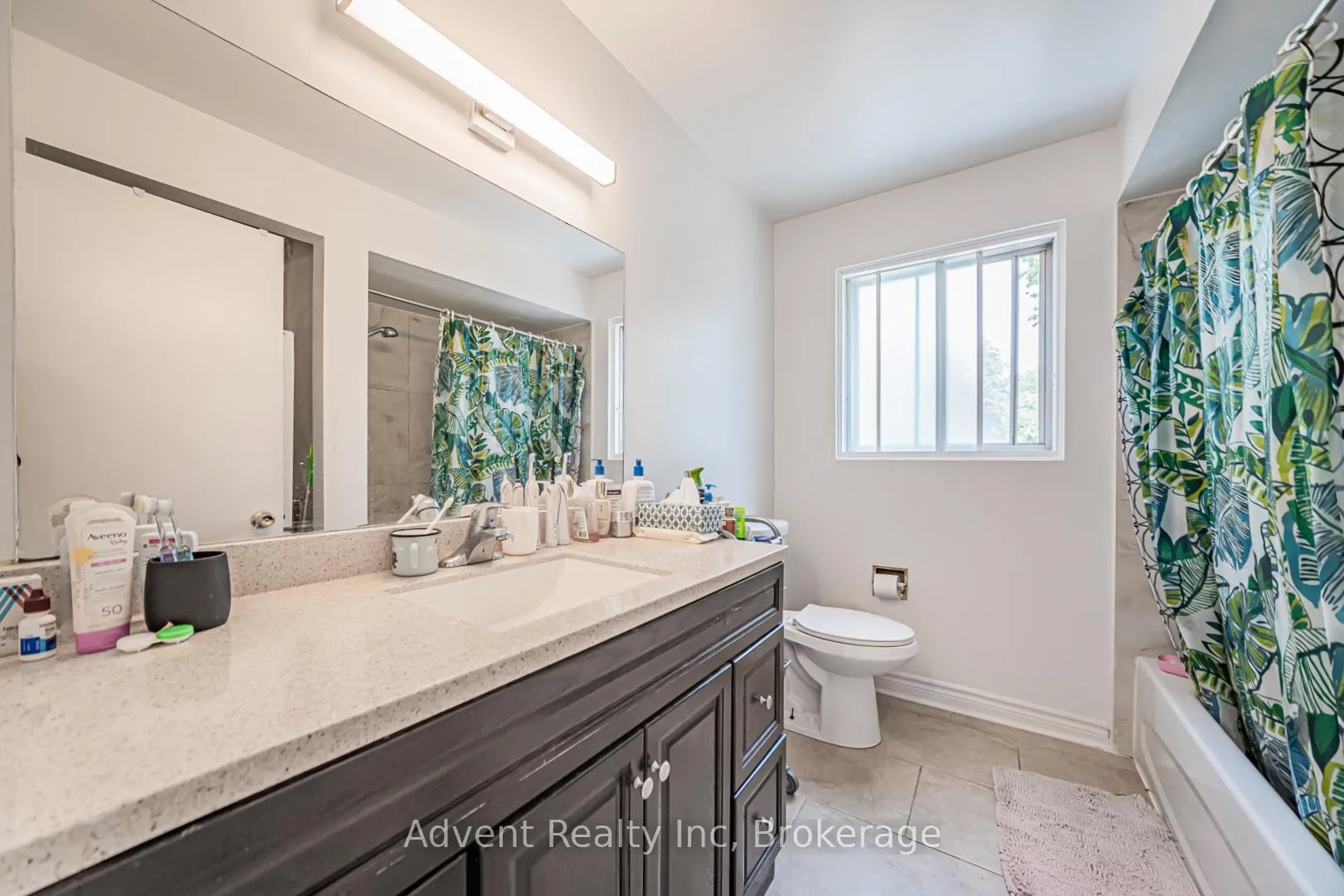 Photo 36 of 95 Pringle Avenue, Markham, Markham Village — HOMEH