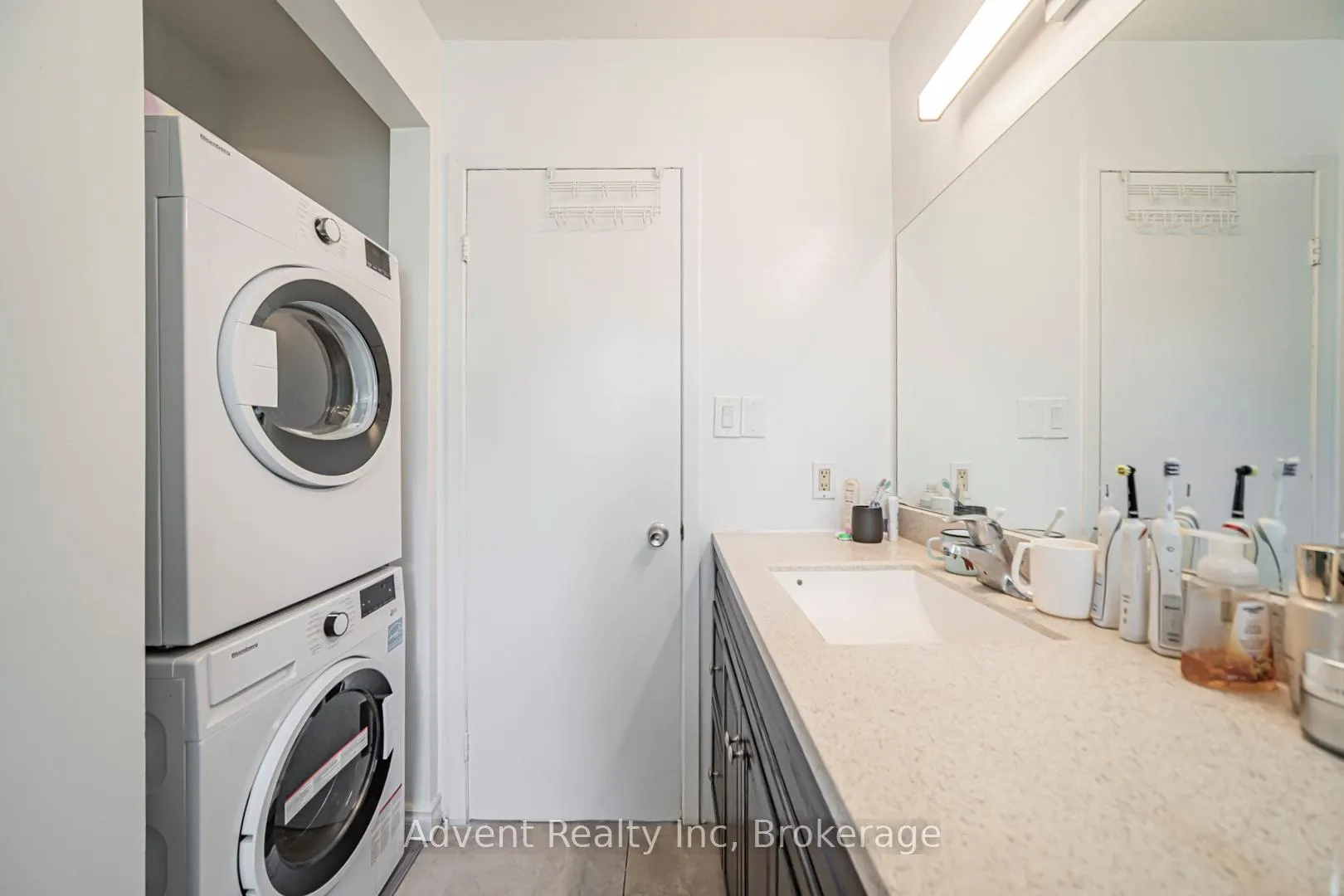 Photo 38 of 95 Pringle Avenue, Markham, Markham Village — HOMEH