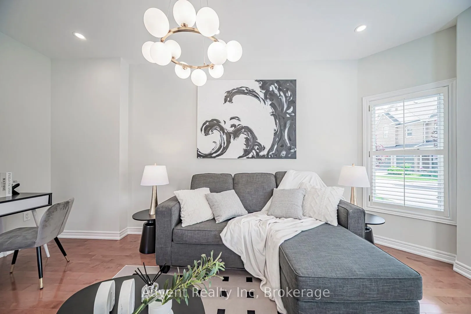 Photo 4 of 2 Albert Baily Way, Markham, Buttonville — HOMEH
