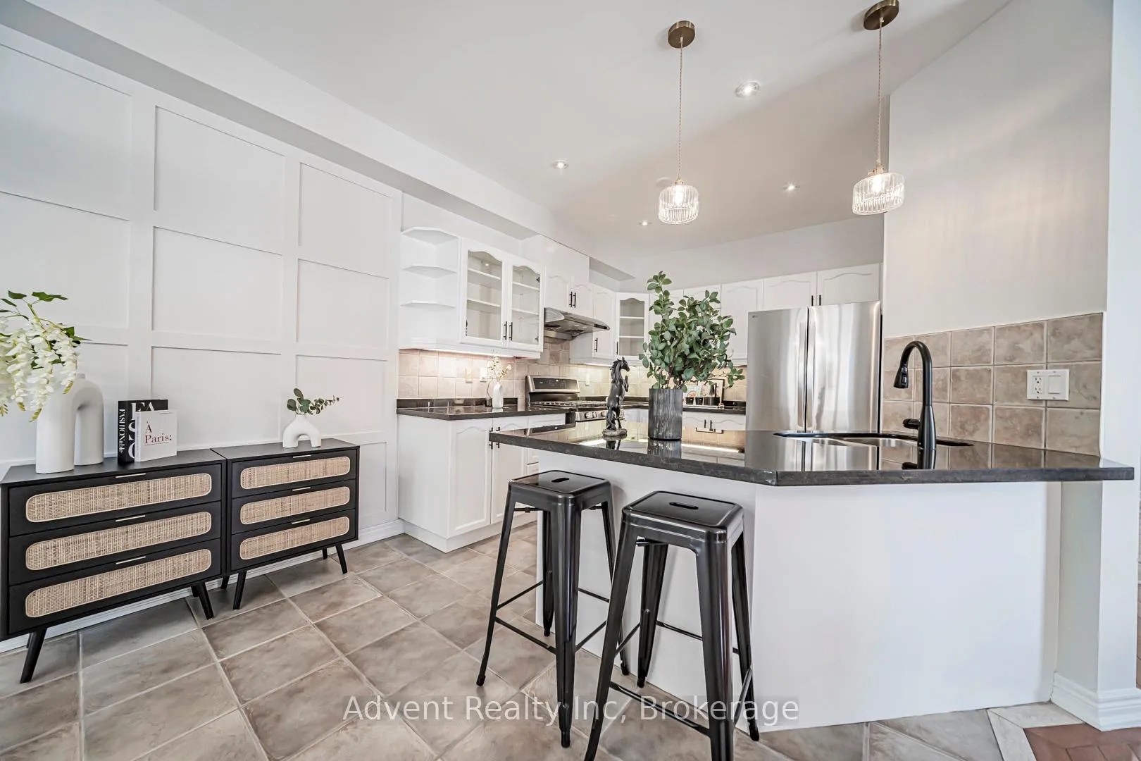 Photo 14 of 2 Albert Baily Way, Markham, Buttonville — HOMEH