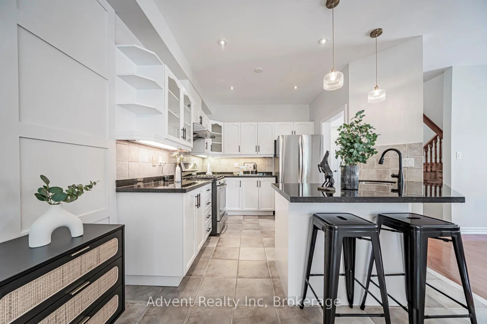Photo 15 of 2 Albert Baily Way, Markham, Buttonville — HOMEH