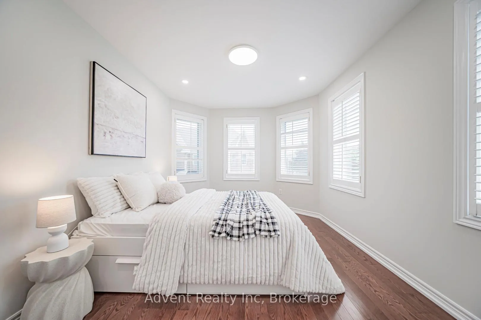 Photo 32 of 2 Albert Baily Way, Markham, Buttonville — HOMEH