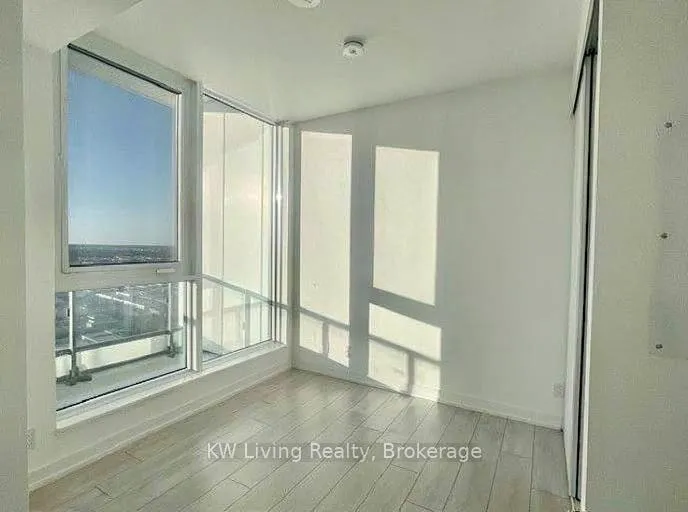 Photo 3 of Unit PH11, 898 Portage Parkway, Vaughan, Vaughan Corporate Centre — HOMEH