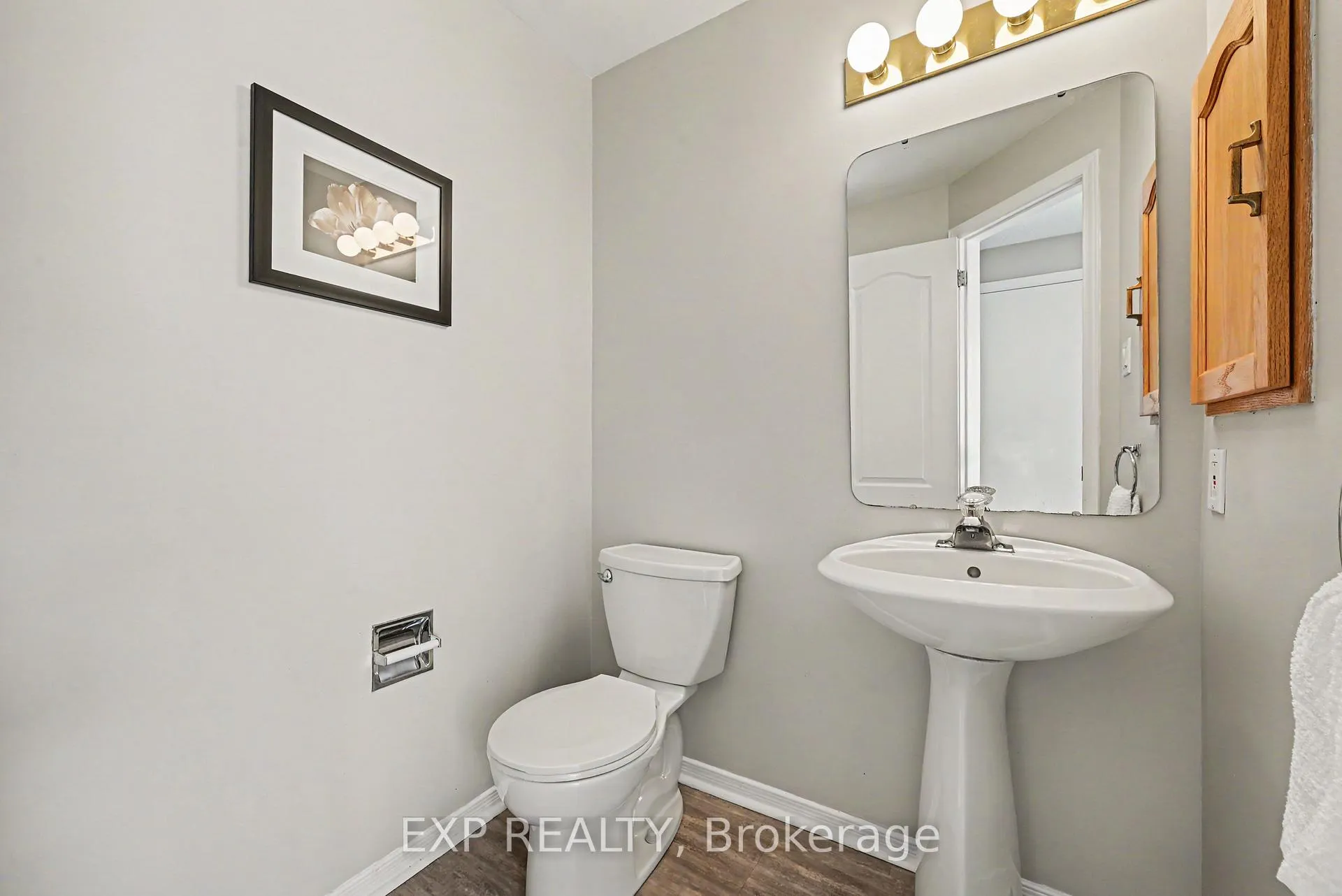 Photo 9 of 1859 Summerfields Crescent, Ottawa, Chapel Hill — HOMEH