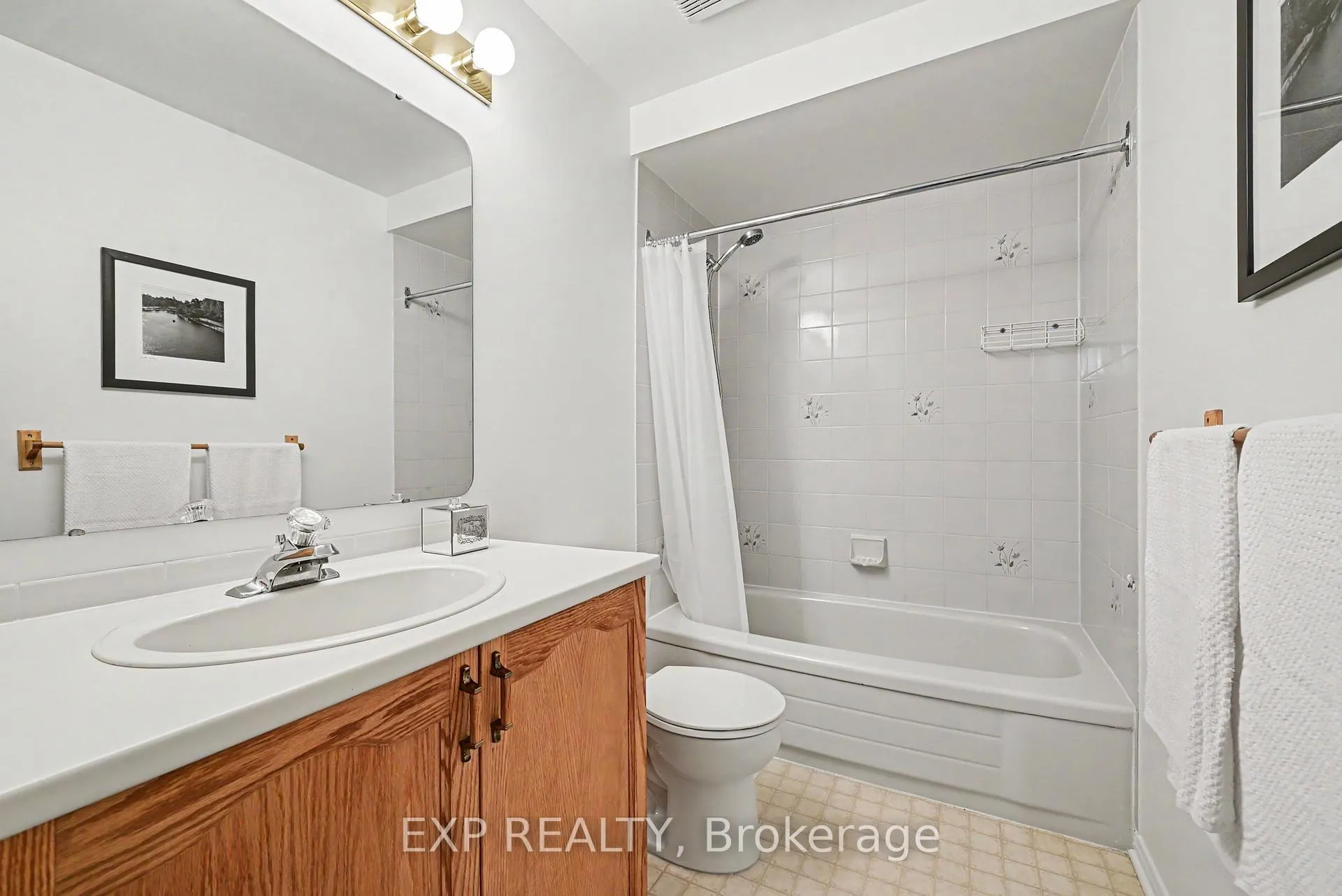 Photo 16 of 1859 Summerfields Crescent, Ottawa, Chapel Hill — HOMEH