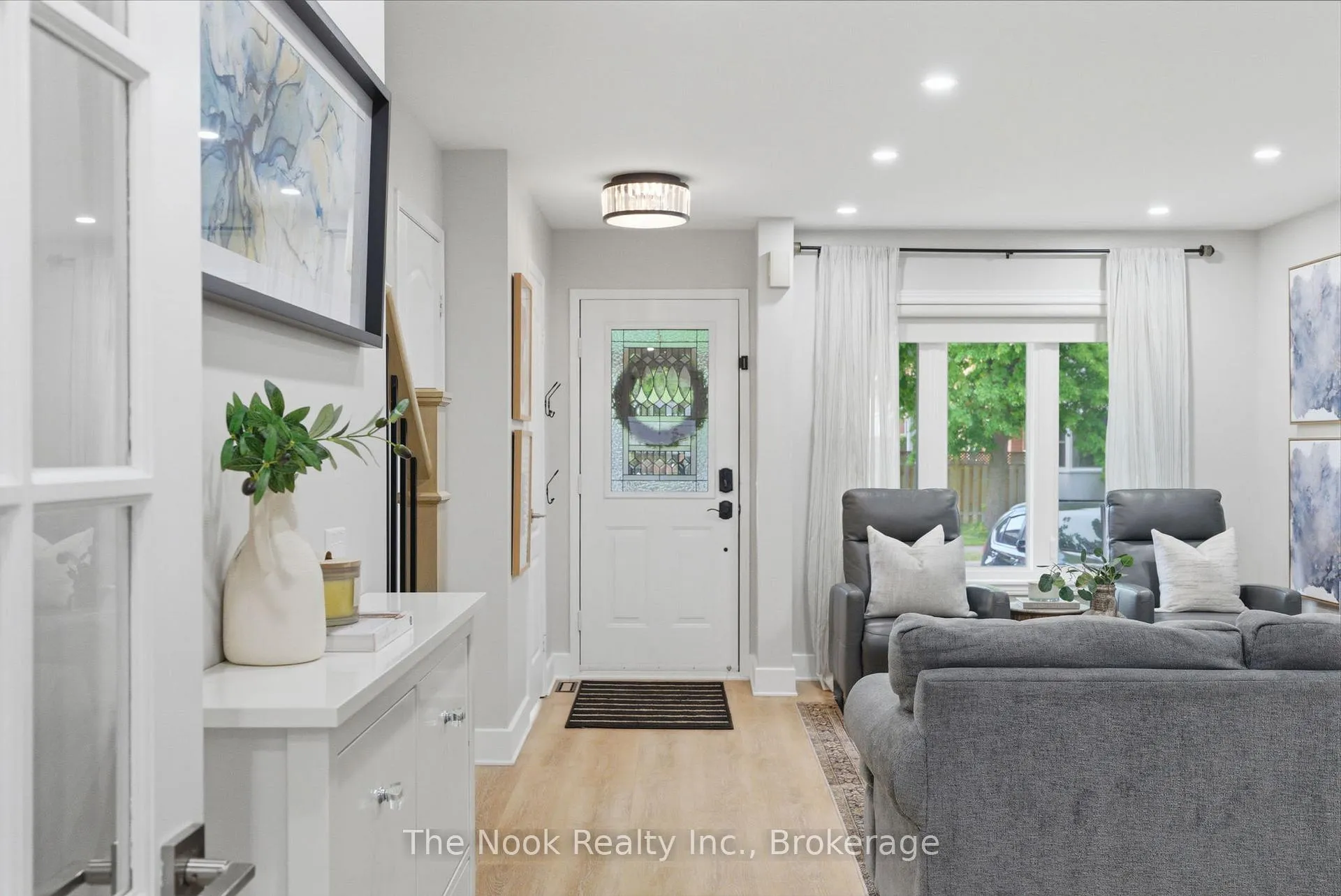 Photo 4 of 1624 Arcadia Square, Pickering, Amberlea — HOMEH