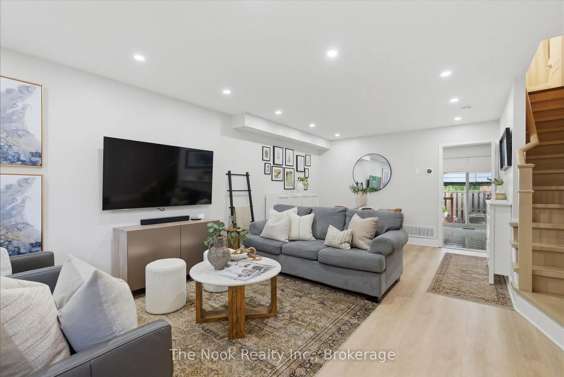 Photo 7 of 1624 Arcadia Square, Pickering, Amberlea — HOMEH