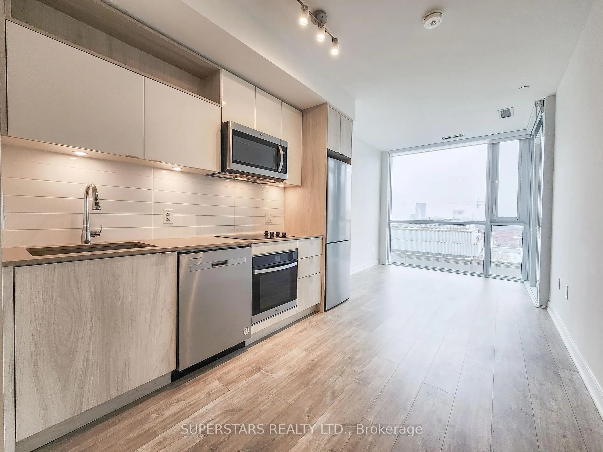 Photo 1 of Unit 1013, 60 Princess Street, Toronto, Waterfront Communities — HOMEH