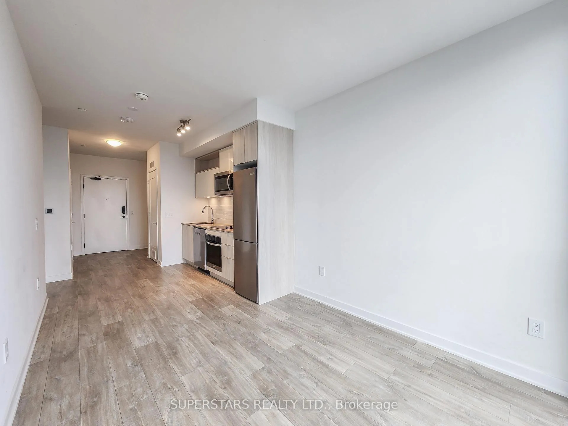 Photo 2 of Unit 1013, 60 Princess Street, Toronto, Waterfront Communities — HOMEH