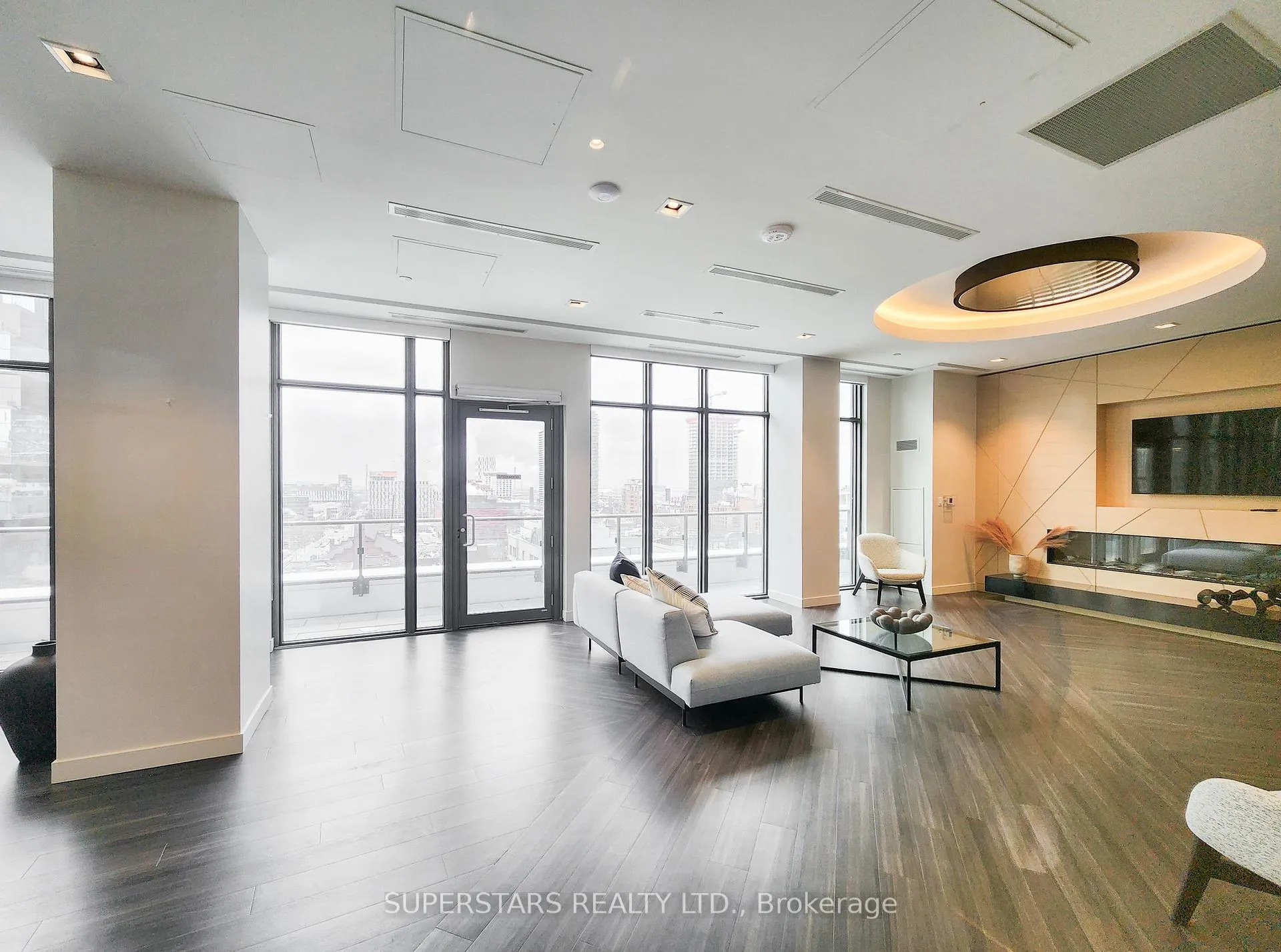 Photo 17 of Unit 1013, 60 Princess Street, Toronto, Waterfront Communities — HOMEH