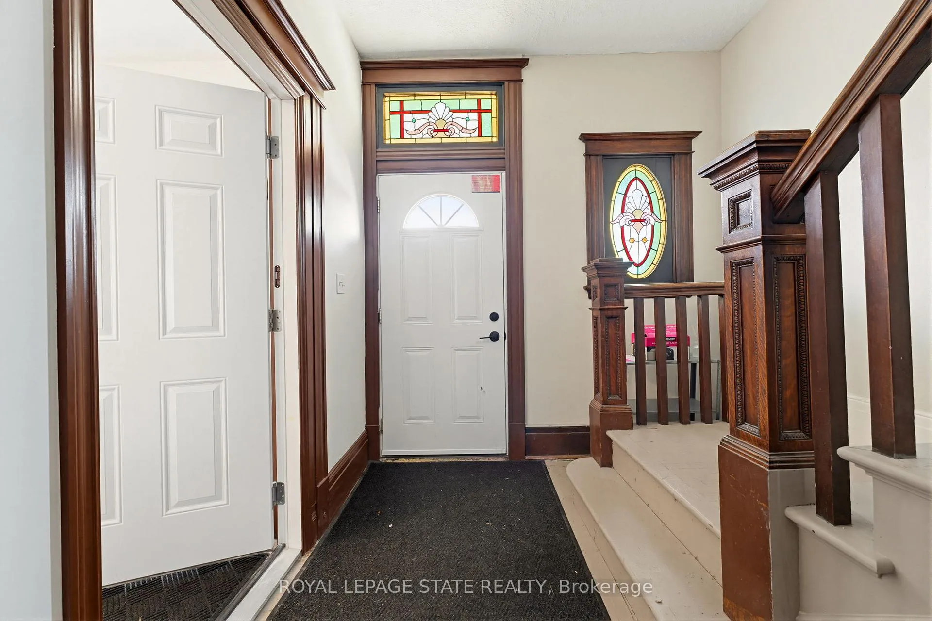 Photo 4 of Unit 1, 25 Strathcona Avenue S, Hamilton, Strathcona — HOMEH