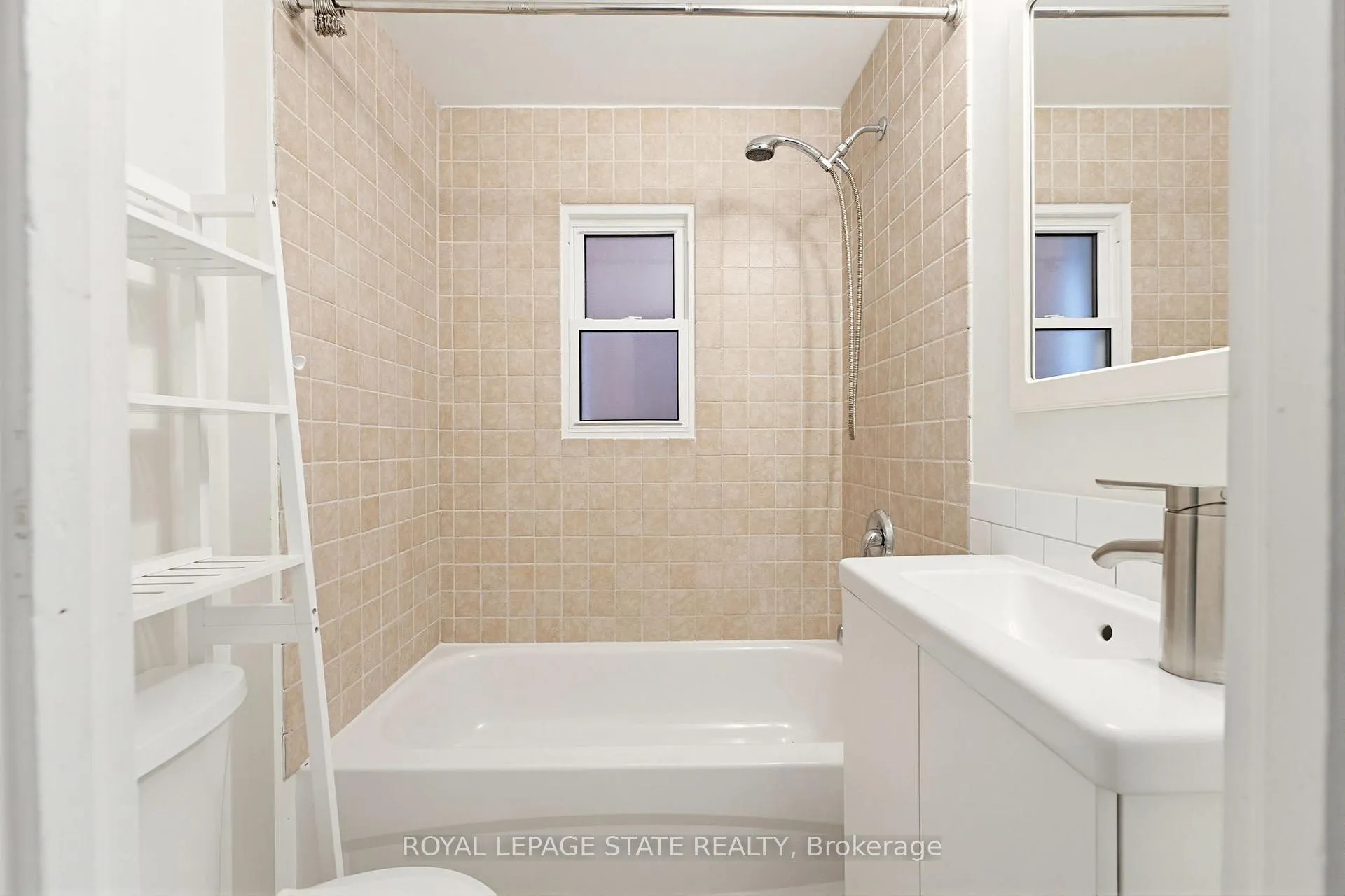 Photo 14 of Unit 1, 25 Strathcona Avenue S, Hamilton, Strathcona — HOMEH