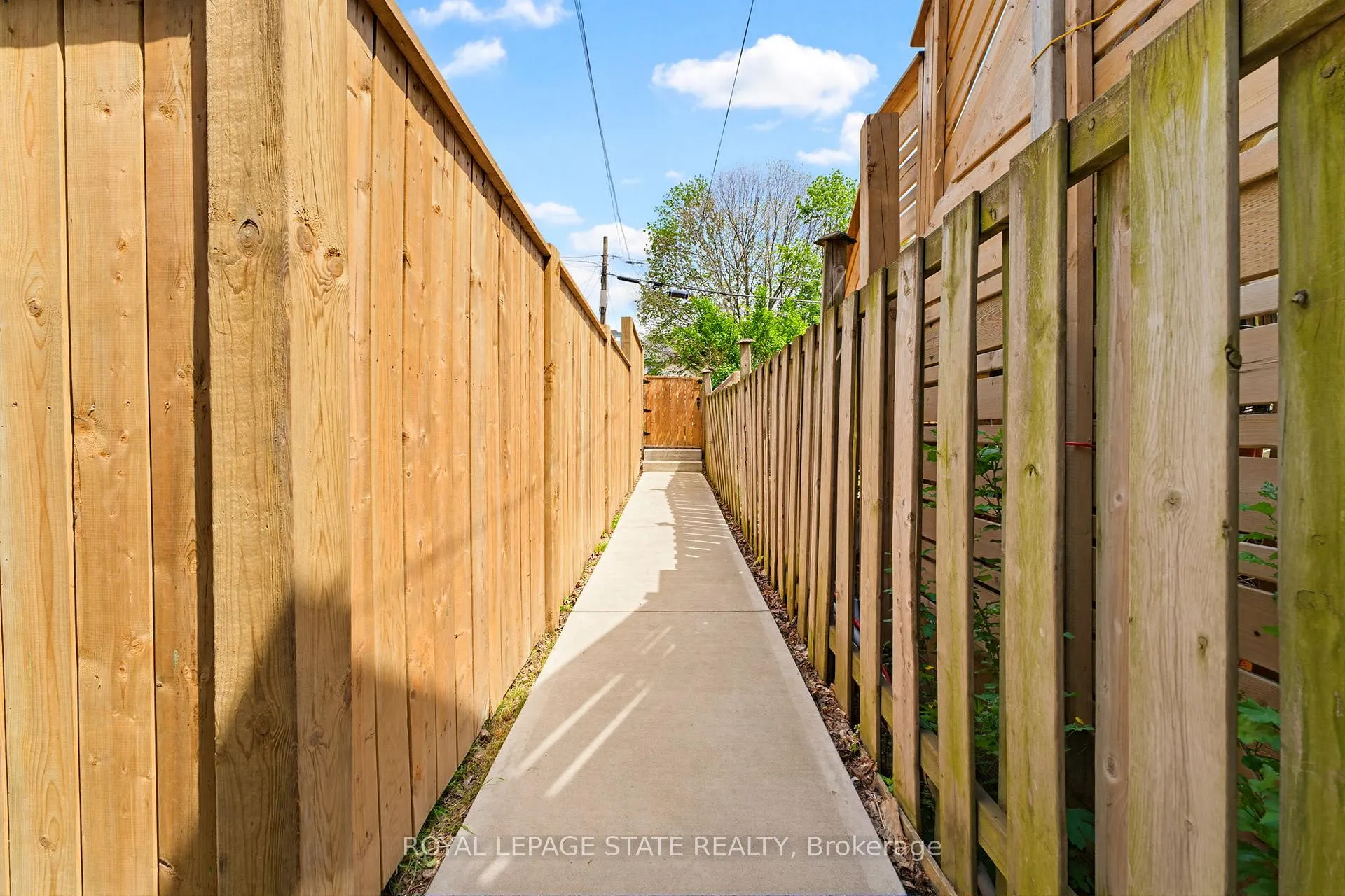 Photo 18 of Unit 1, 25 Strathcona Avenue S, Hamilton, Strathcona — HOMEH