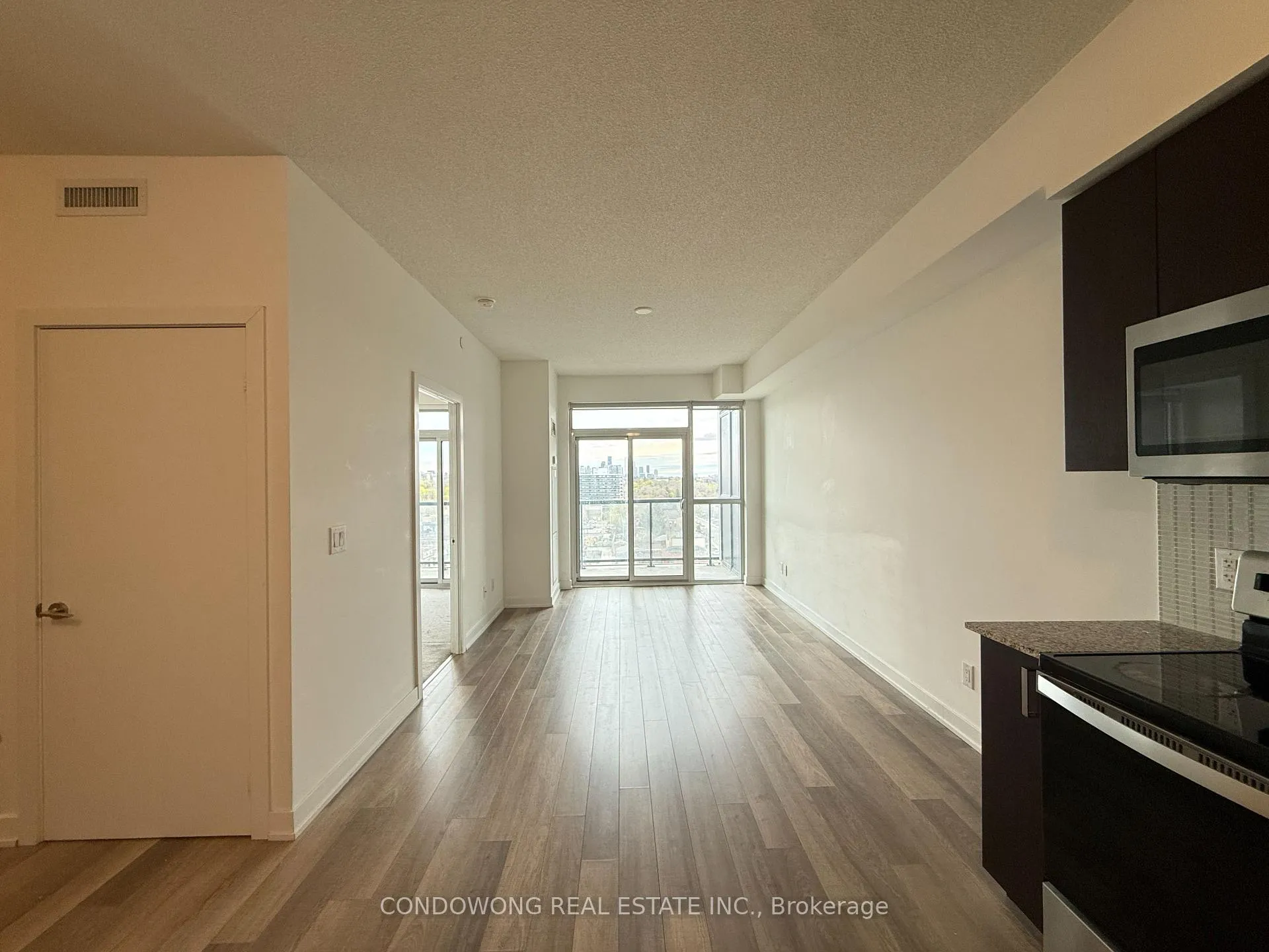 Front of Unit 902, 1603 Eglinton Avenue W