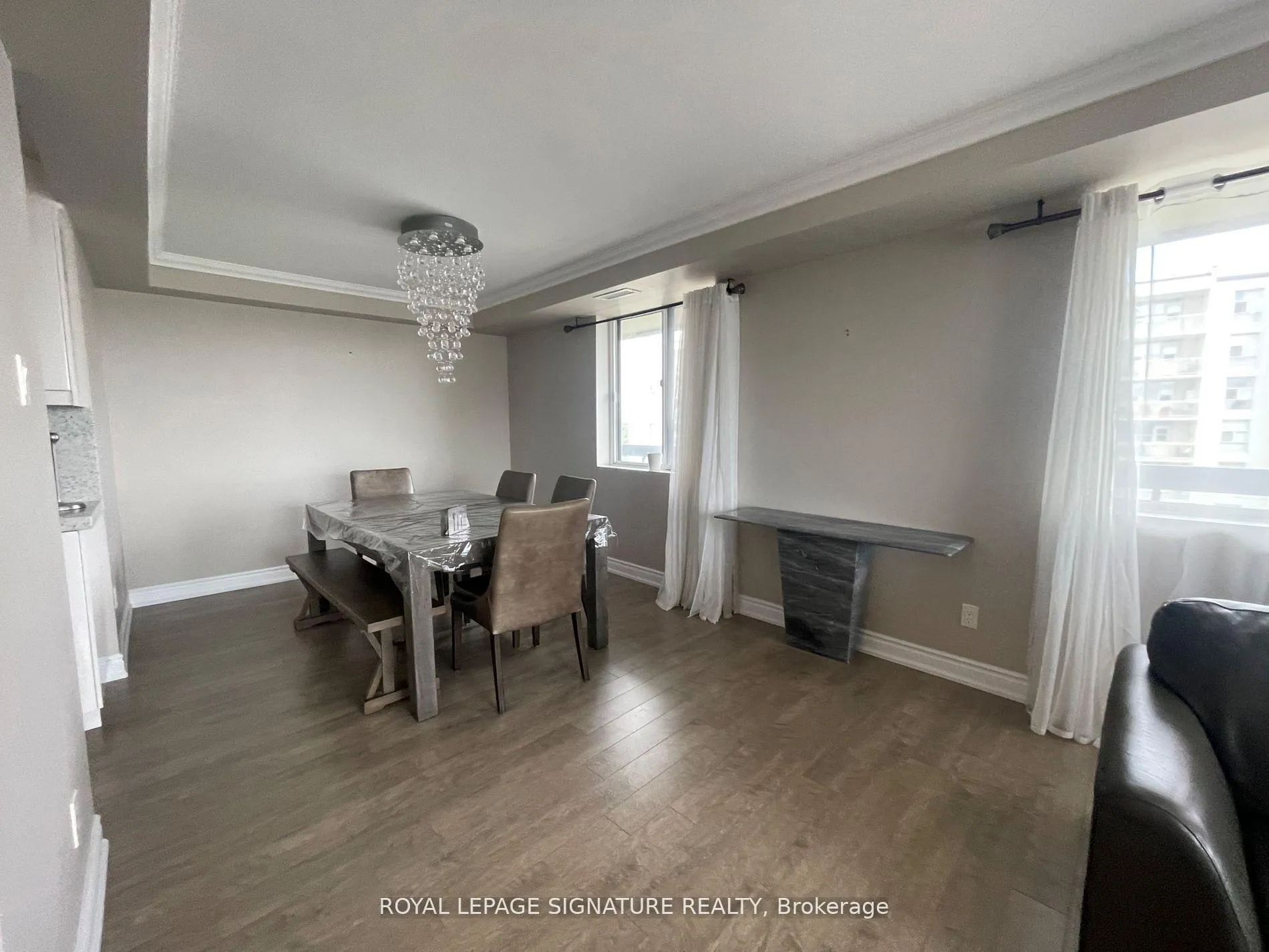 Photo 5 of Unit 1010, 8111 Yonge Street, Markham, Royal Orchard — HOMEH