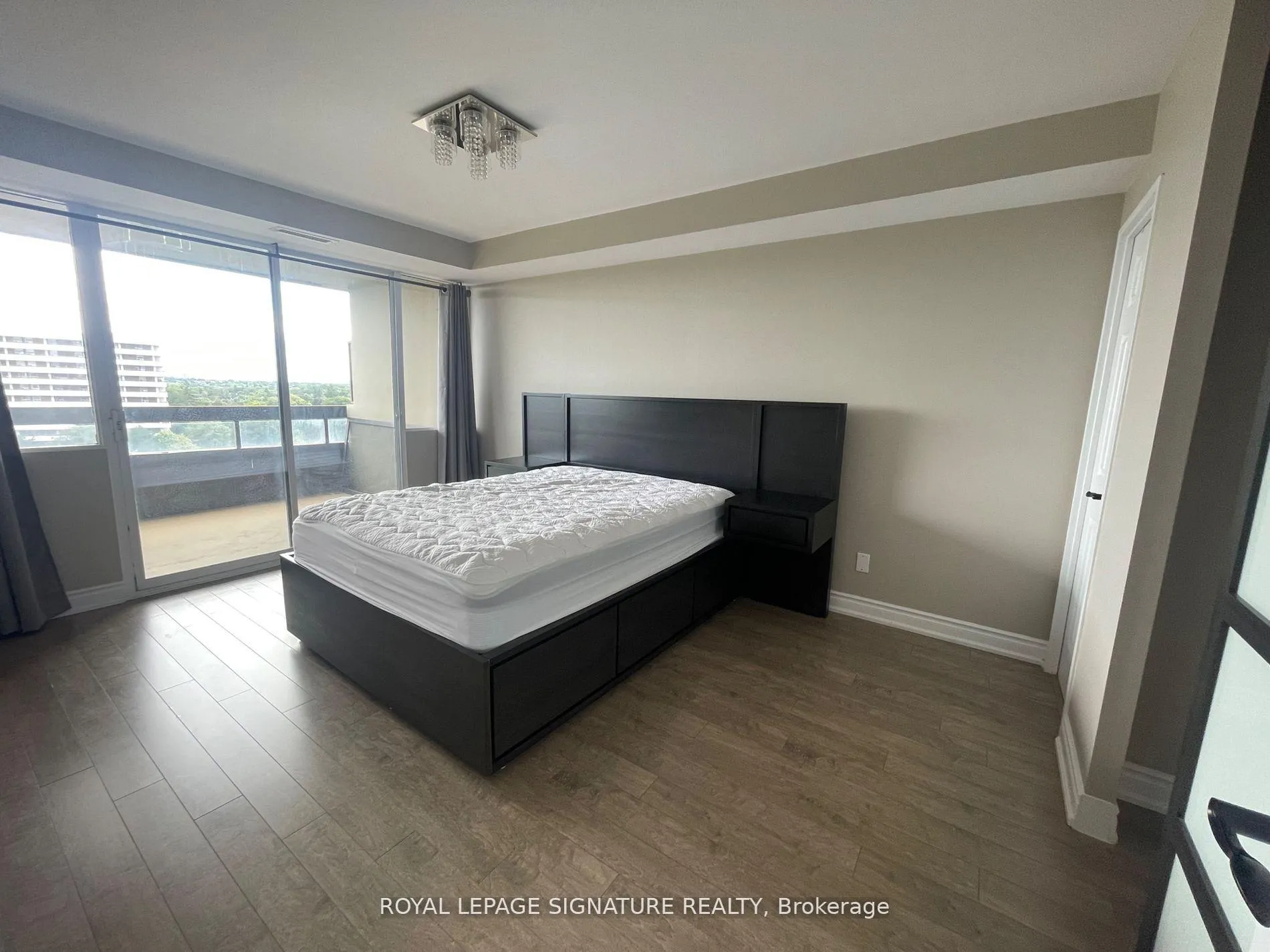Photo 11 of Unit 1010, 8111 Yonge Street, Markham, Royal Orchard — HOMEH