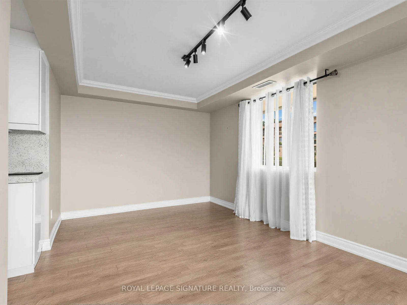 Photo 18 of Unit 1010, 8111 Yonge Street, Markham, Royal Orchard — HOMEH