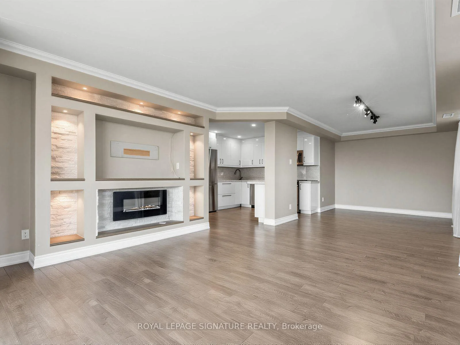 Photo 25 of Unit 1010, 8111 Yonge Street, Markham, Royal Orchard — HOMEH