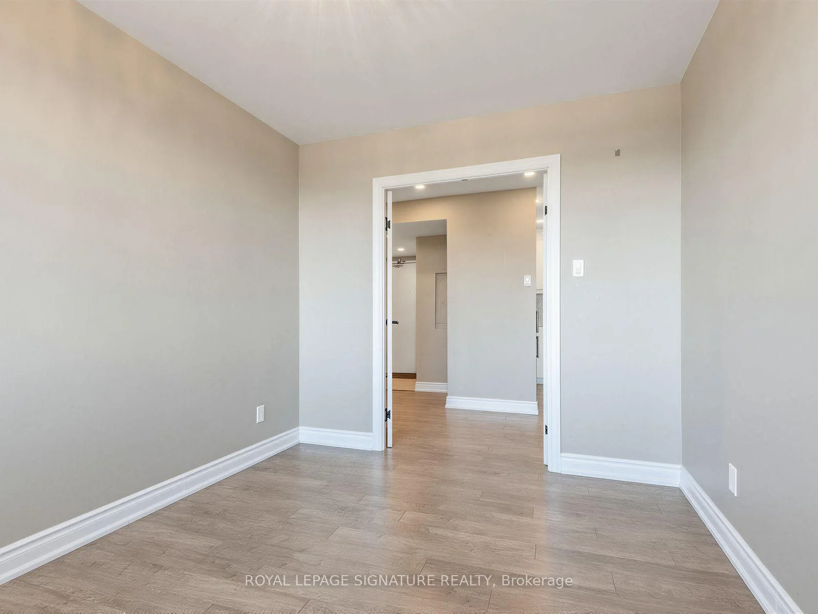 Photo 29 of Unit 1010, 8111 Yonge Street, Markham, Royal Orchard — HOMEH