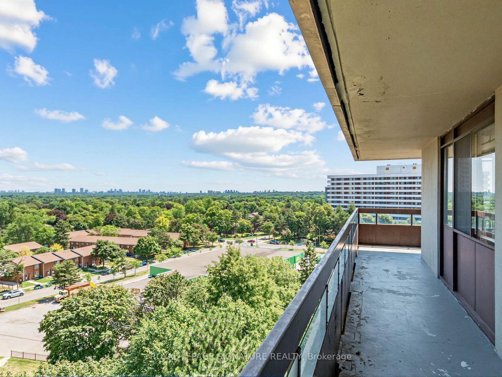 Photo 42 of Unit 1010, 8111 Yonge Street, Markham, Royal Orchard — HOMEH