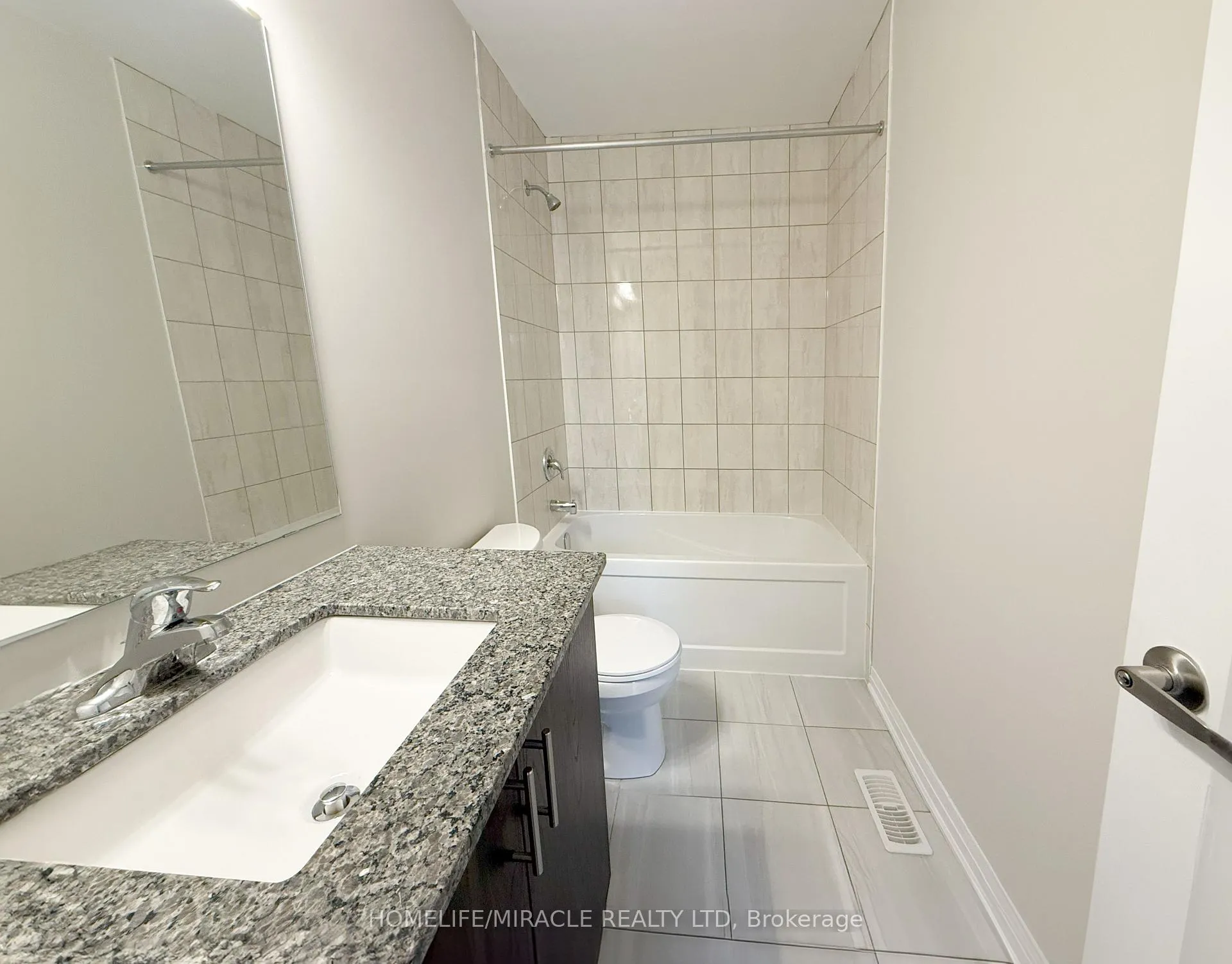 Photo 21 of 40 Middleton Street, Zorra, Thamesford — HOMEH