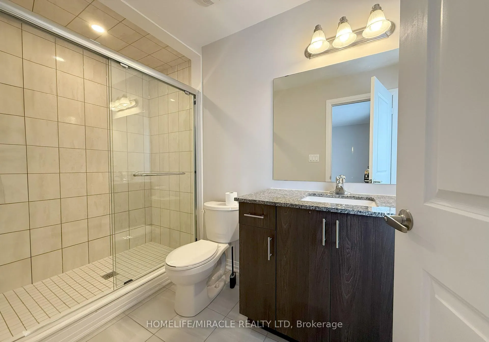Photo 23 of 40 Middleton Street, Zorra, Thamesford — HOMEH