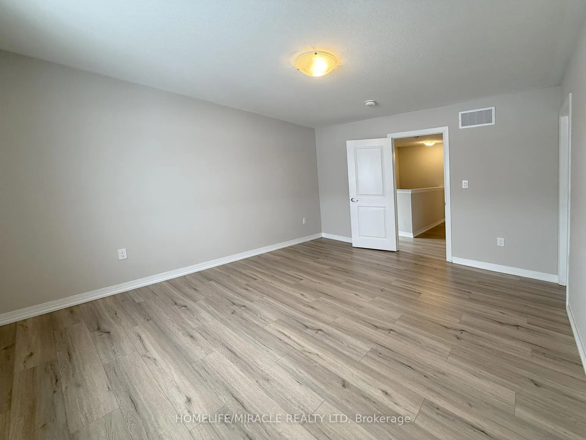 Photo 24 of 40 Middleton Street, Zorra, Thamesford — HOMEH