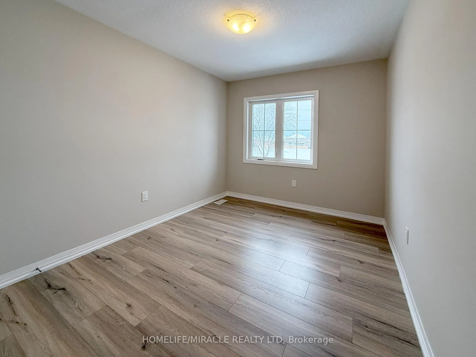 Photo 26 of 40 Middleton Street, Zorra, Thamesford — HOMEH