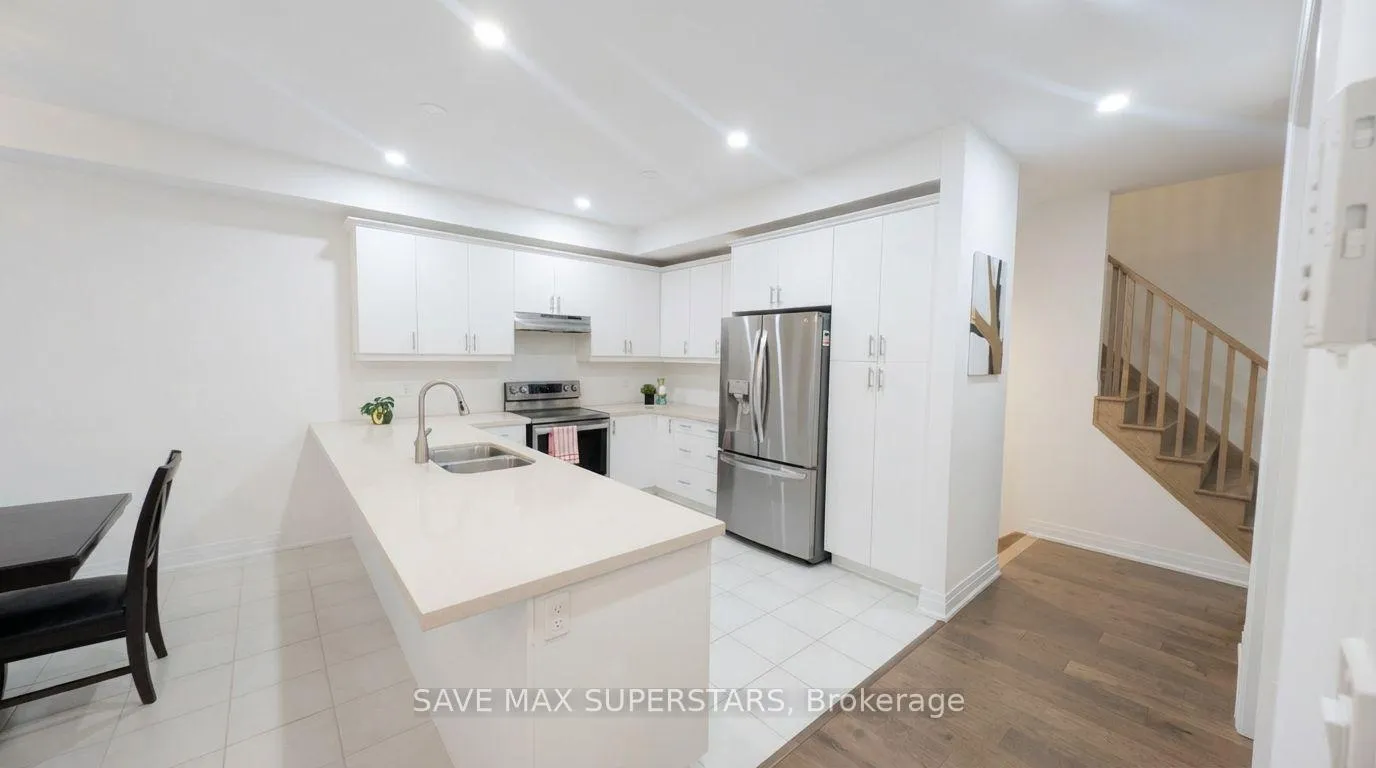 Photo 12 of 20 Paddington Grove, Barrie, Rural Barrie Southwest — HOMEH
