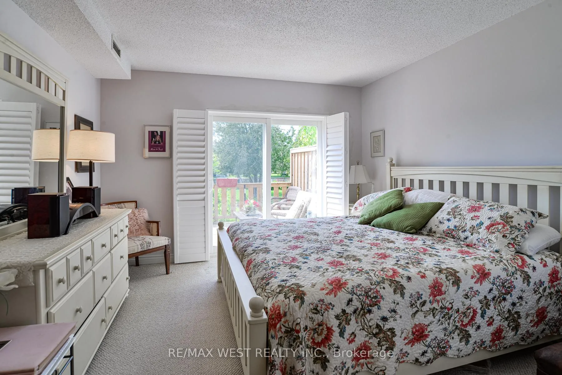 Photo 6 of Unit 16, 60 Laguna Parkway, Ramara, Rural Ramara — HOMEH