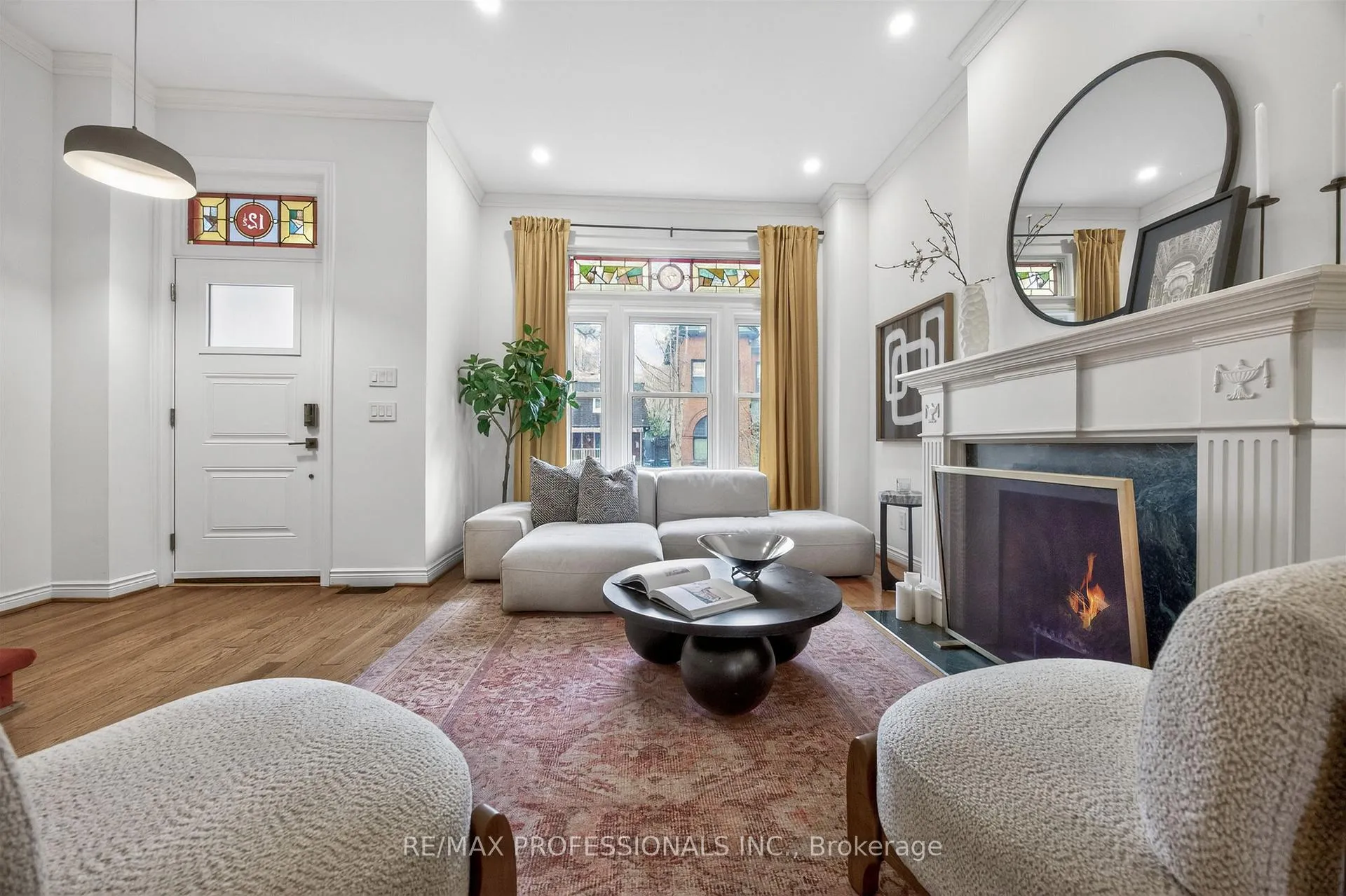 Photo 4 of 12 1/2 Melbourne Avenue, Toronto, South Parkdale — HOMEH