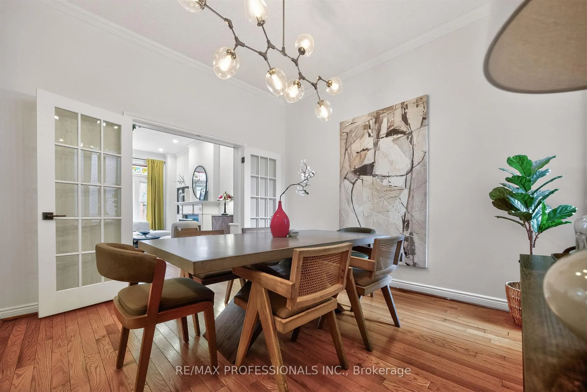 Photo 9 of 12 1/2 Melbourne Avenue, Toronto, South Parkdale — HOMEH