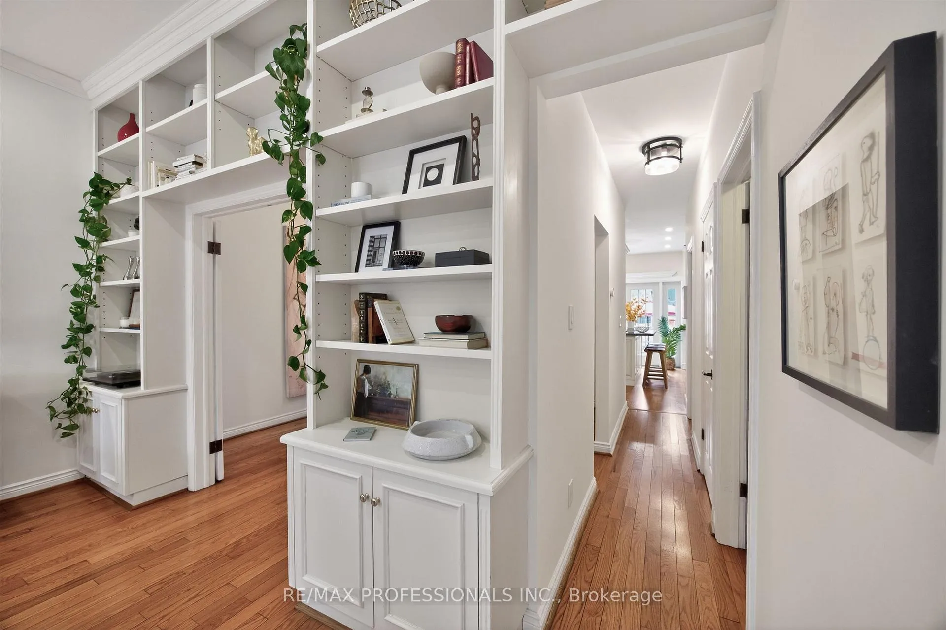 Photo 12 of 12 1/2 Melbourne Avenue, Toronto, South Parkdale — HOMEH
