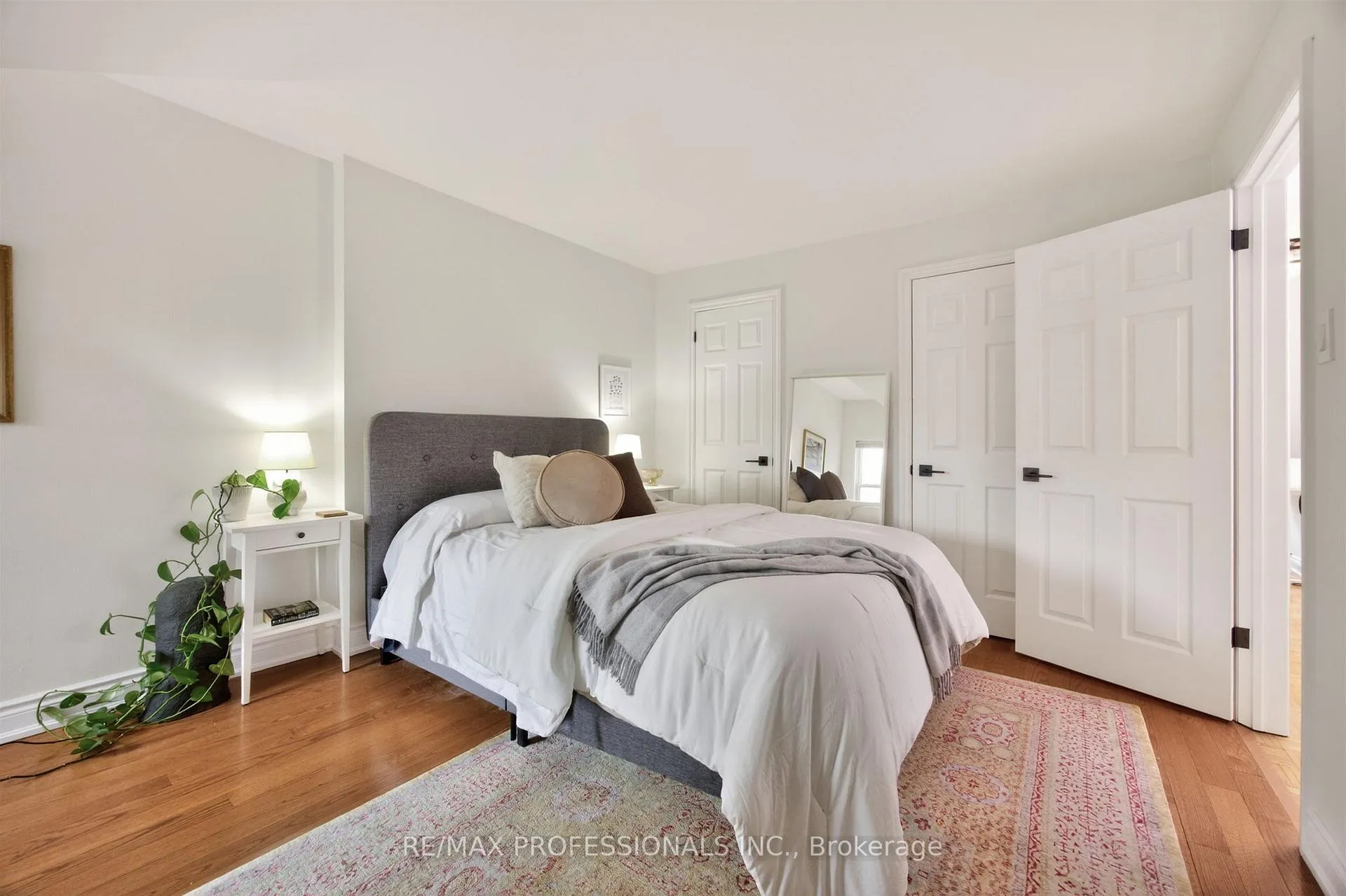 Photo 33 of 12 1/2 Melbourne Avenue, Toronto, South Parkdale — HOMEH