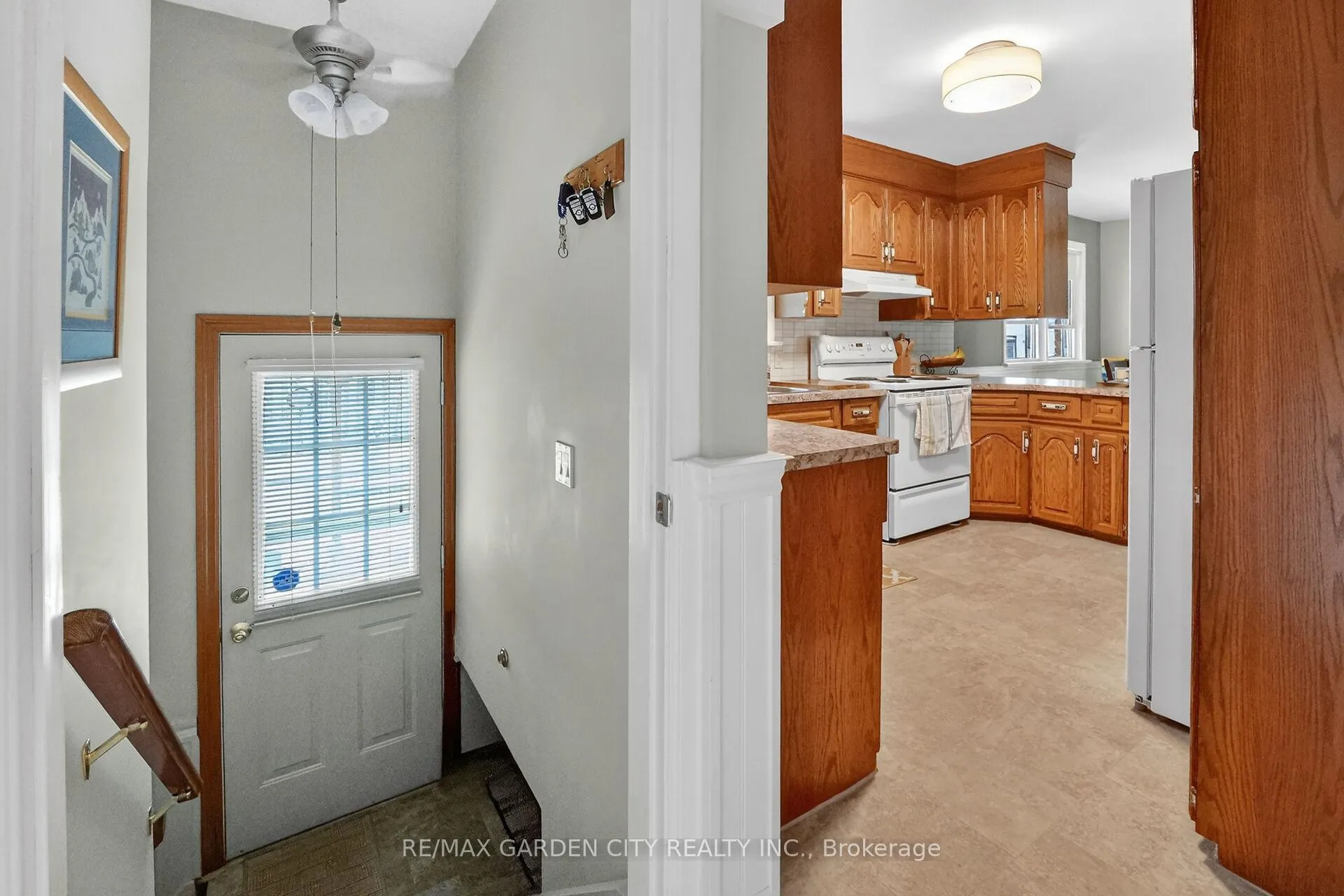 Photo 14 of 519 Bunting Road, St. Catharines, Bunting/Linwell — HOMEH