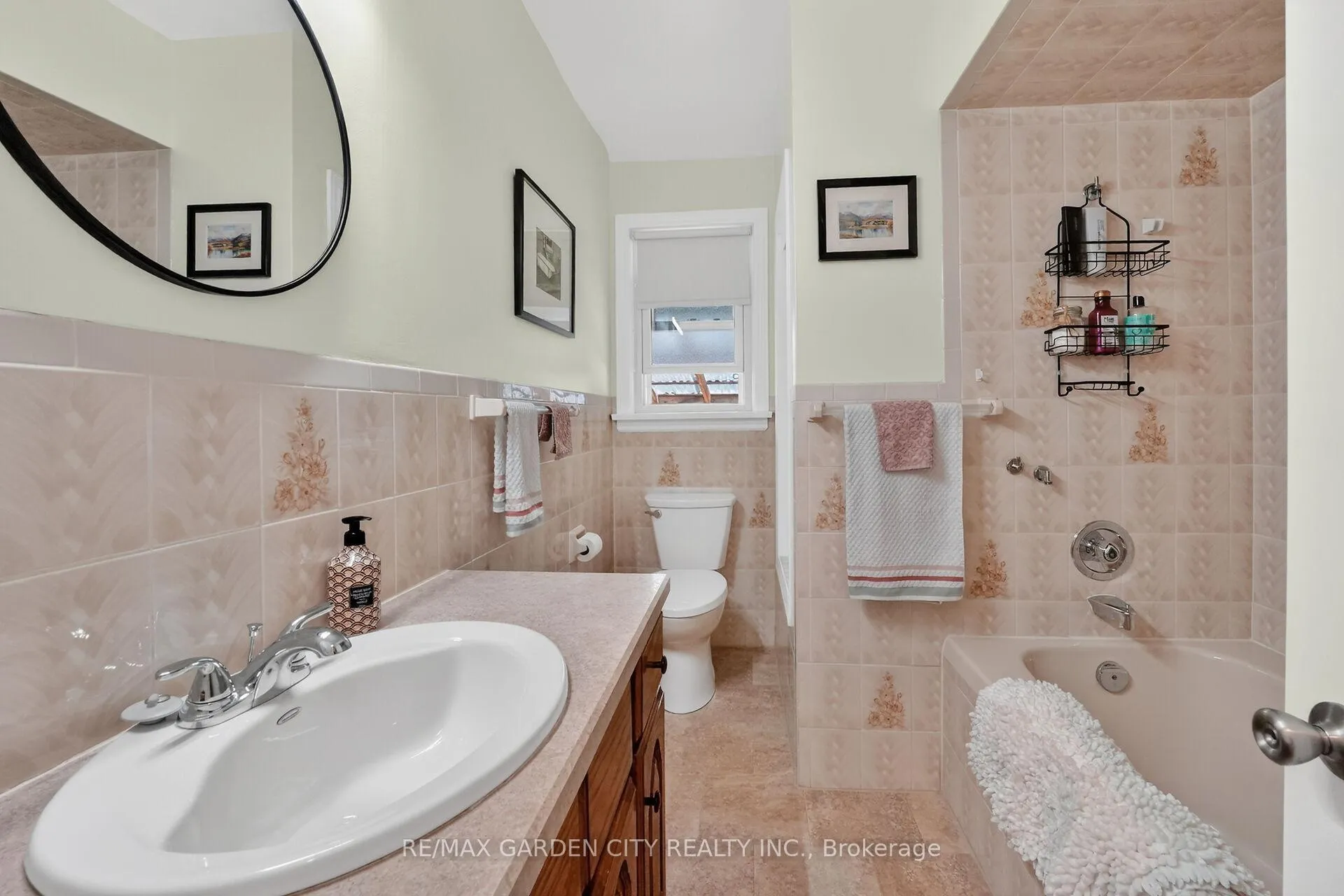 Photo 22 of 519 Bunting Road, St. Catharines, Bunting/Linwell — HOMEH